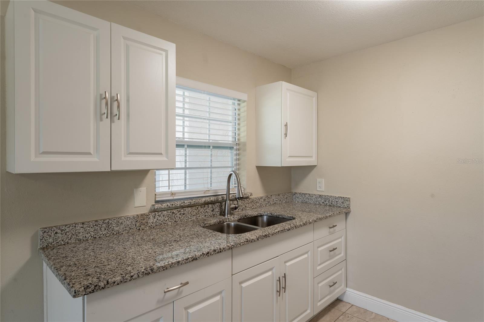 Image 6 of 24 For 4827 Elese Street