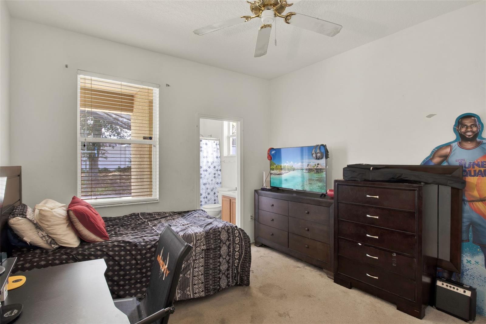 Image 16 of 38 For 1744 Pine Ridge Drive