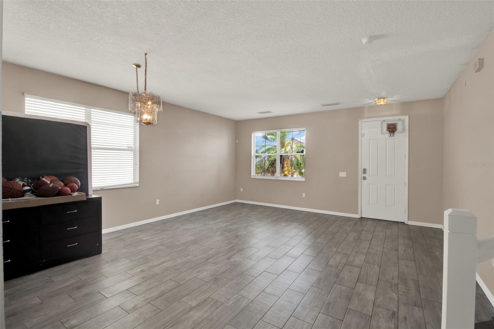 Image 9 of 38 For 1744 Pine Ridge Drive
