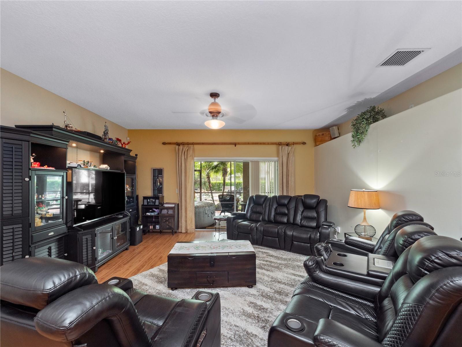 Image 4 of 30 For 1319 Castleport Road
