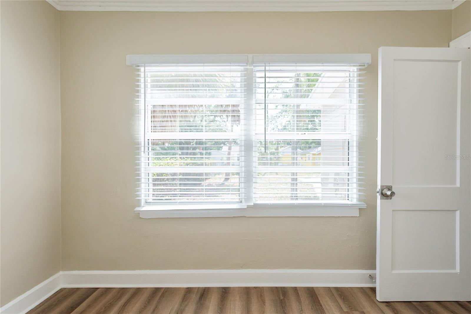 Image 22 of 29 For 1424 14th Street S