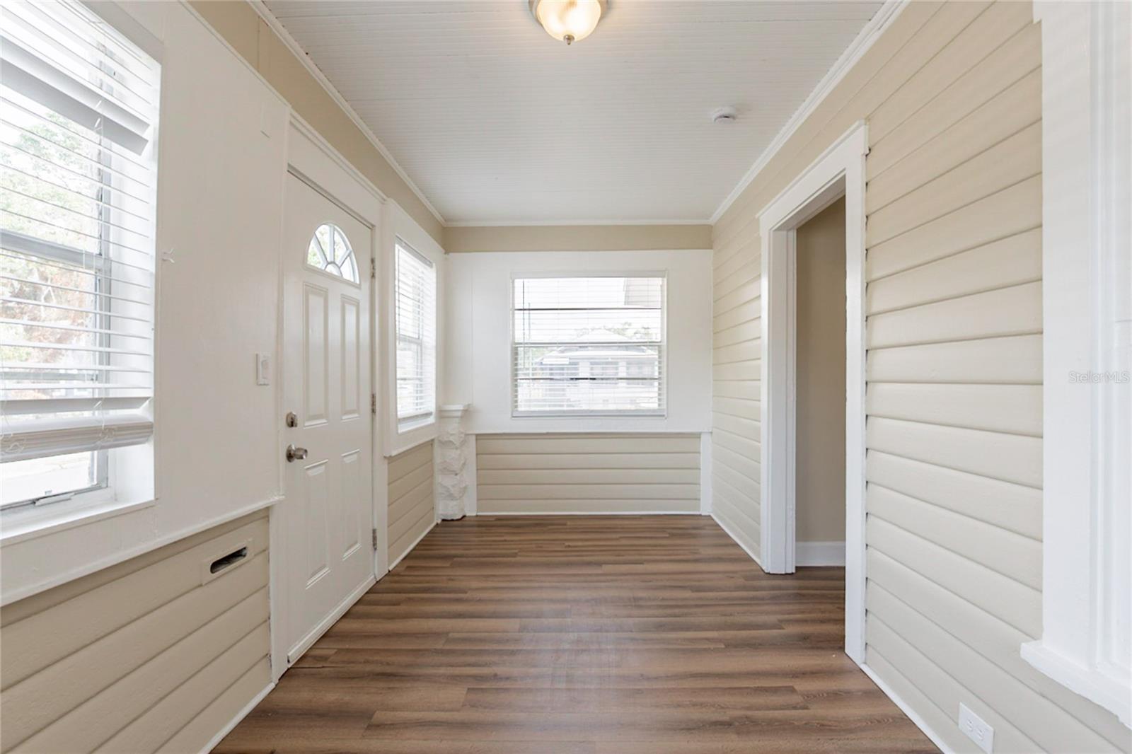Image 5 of 29 For 1424 14th Street S