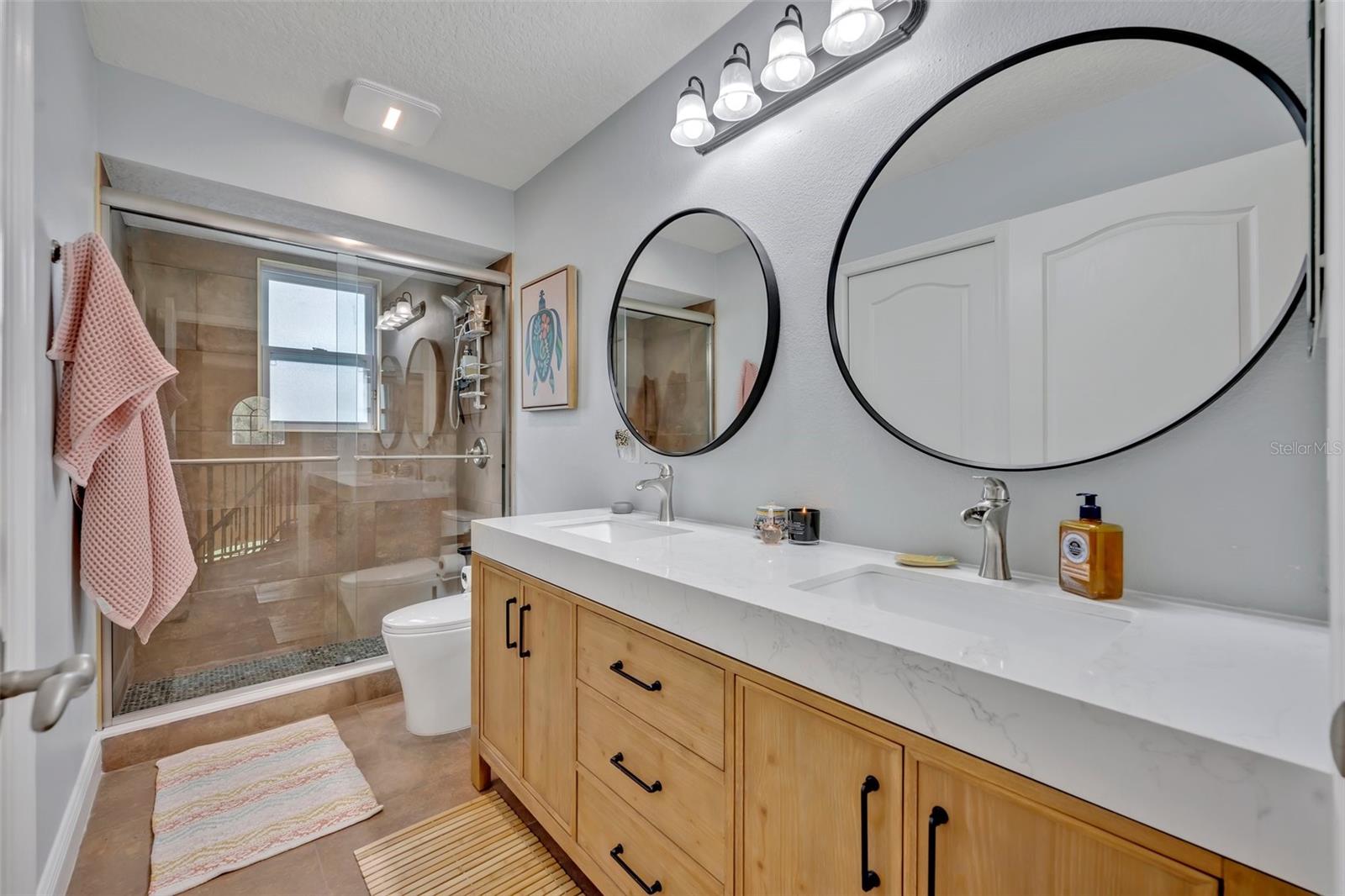 Image 38 of 75 For 14545 Braddock Oak Drive