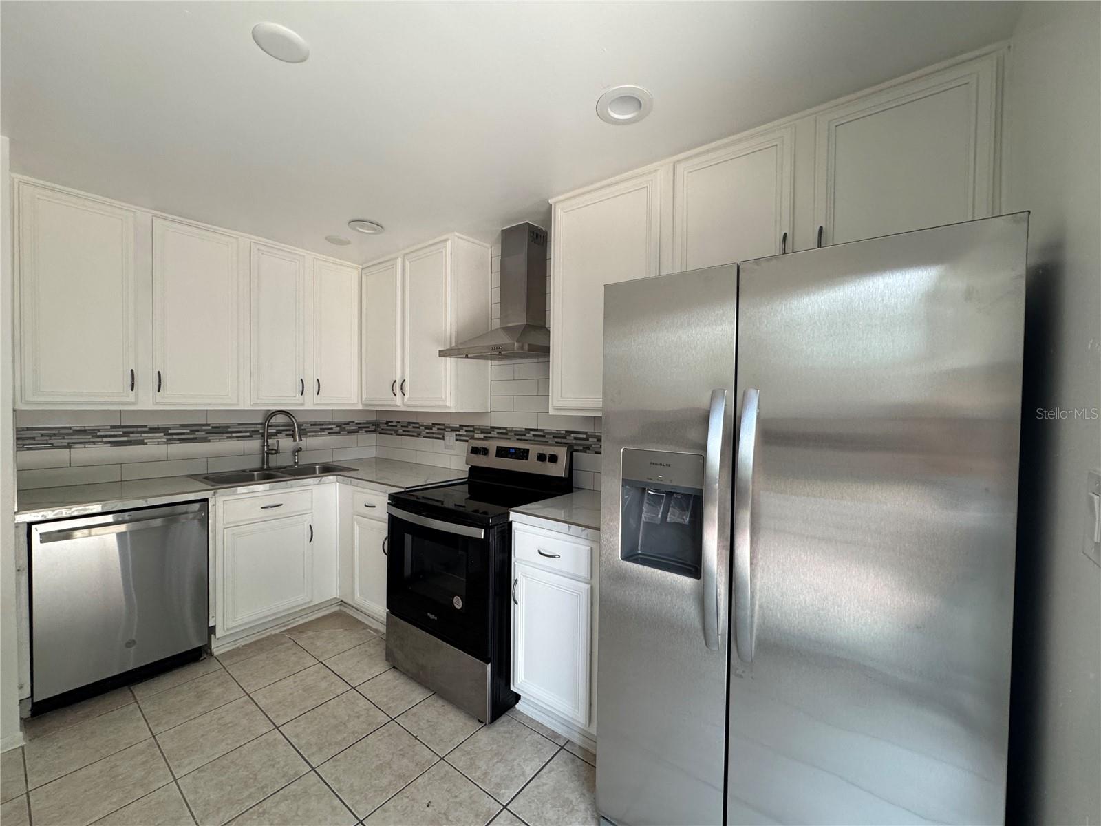 Image 10 of 30 For 7102 Harbor Heights Circle