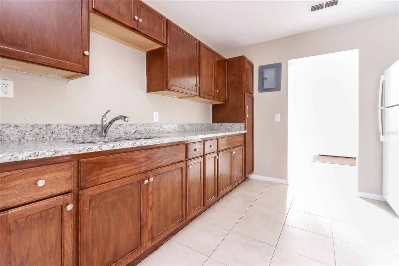 Image 7 of 15 For 7202 Adare Drive