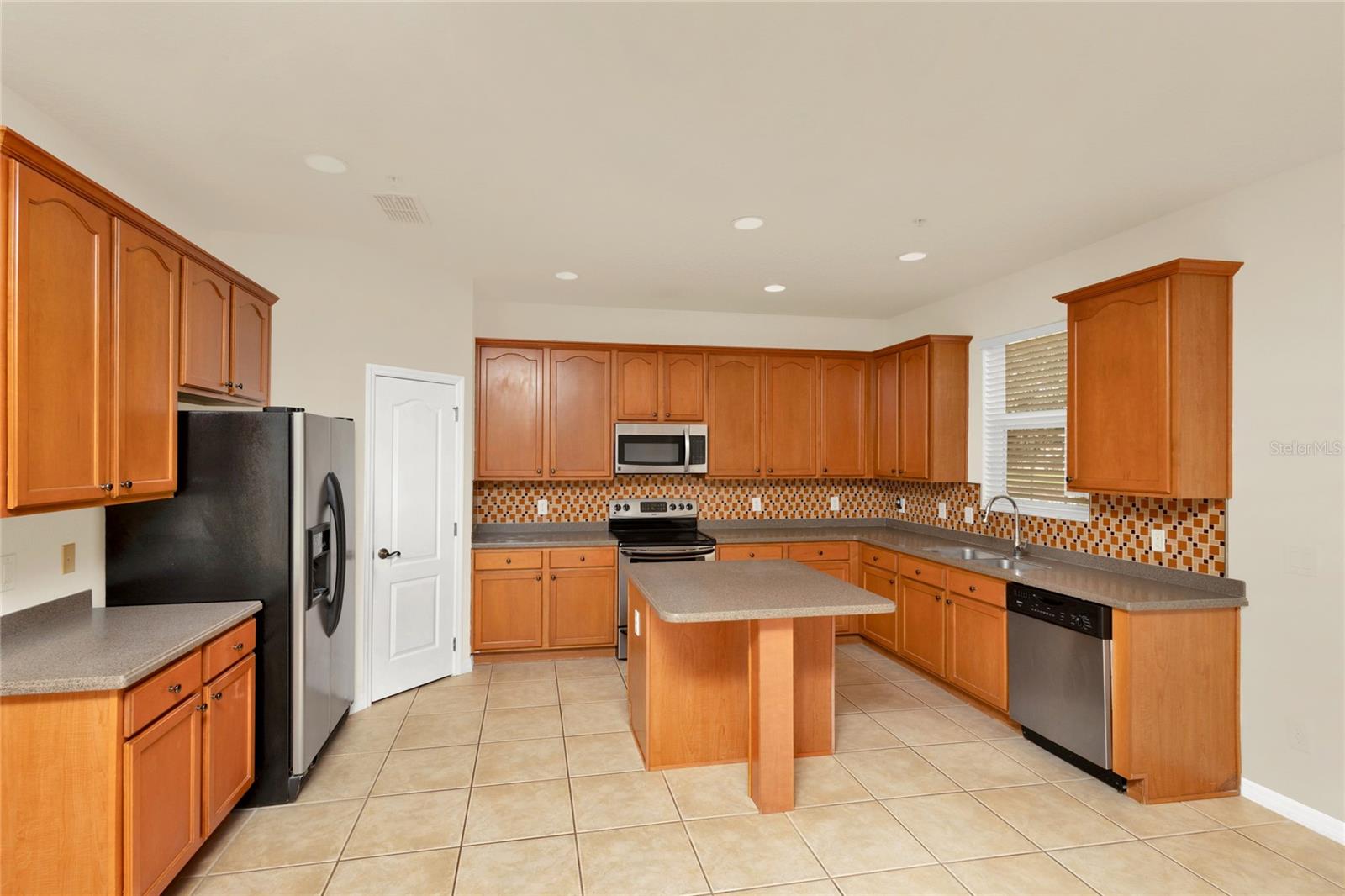 Image 16 of 59 For 9836 Old Patina Way