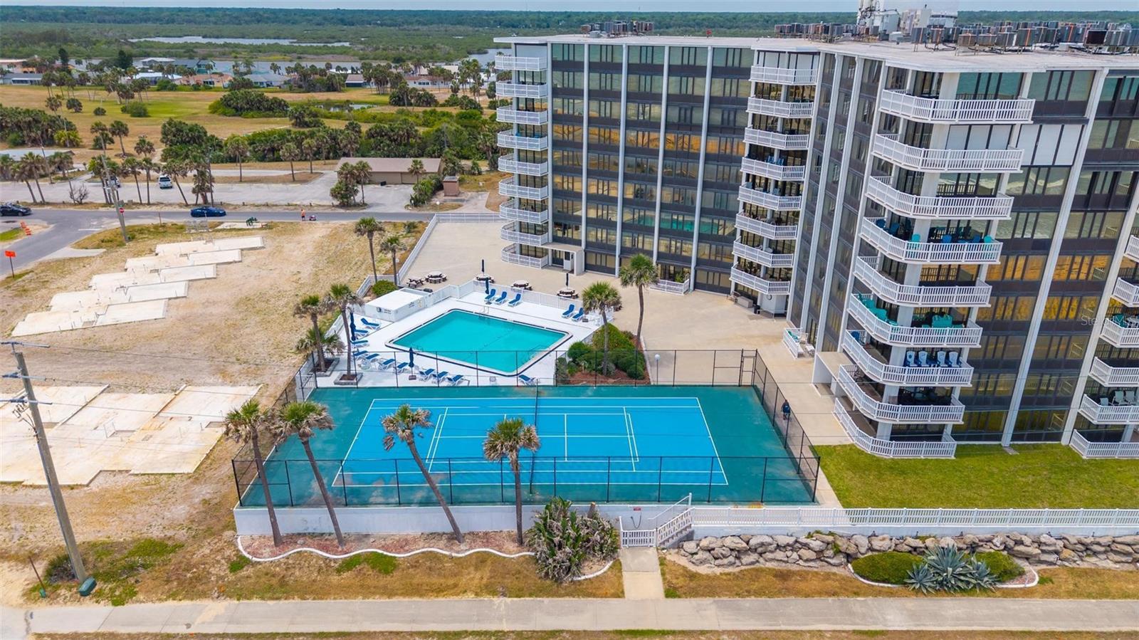 Image 41 of 63 For 3580 Ocean Shore Boulevard 102