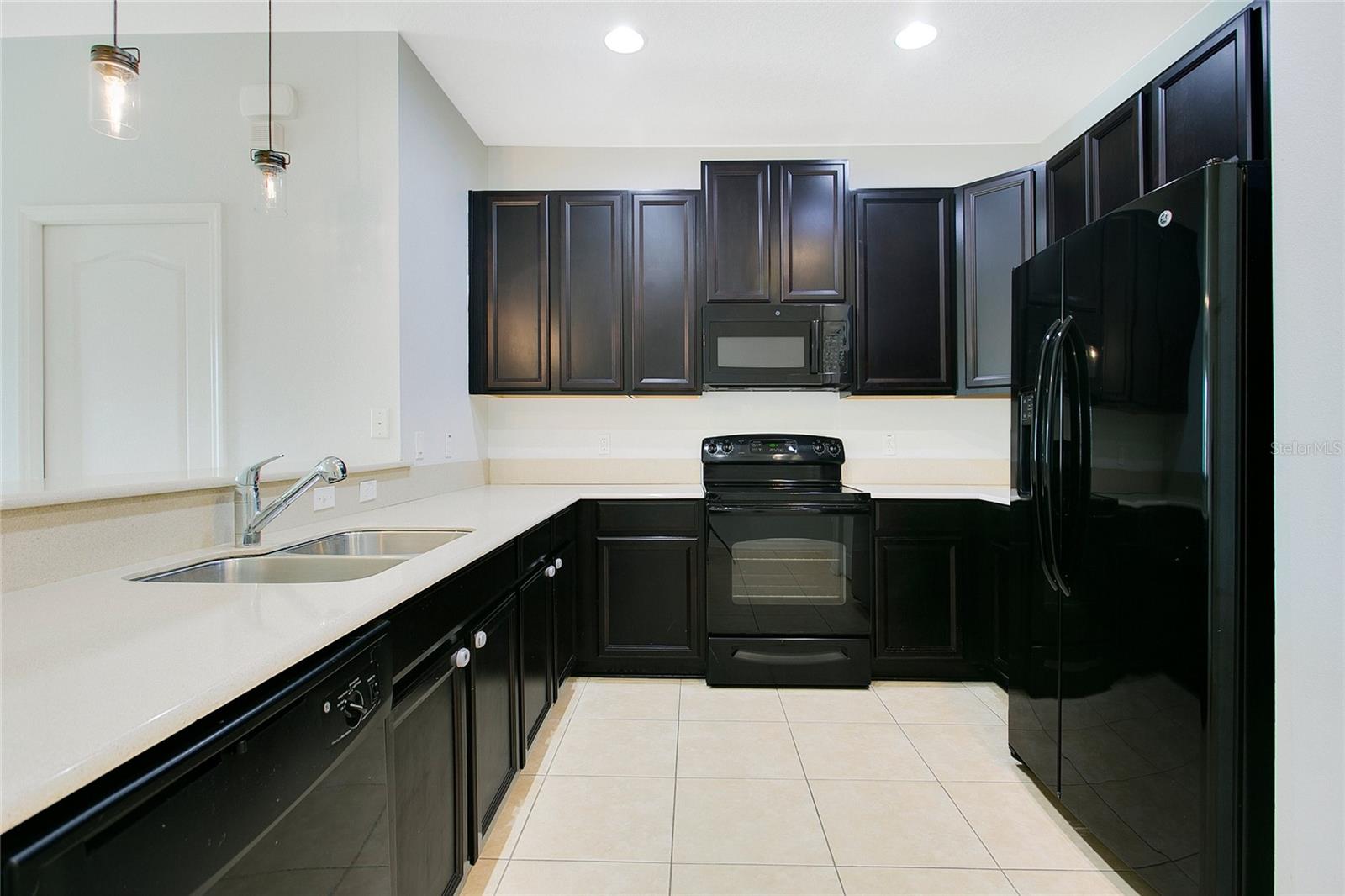 Image 3 of 32 For 9069 Shepton Street