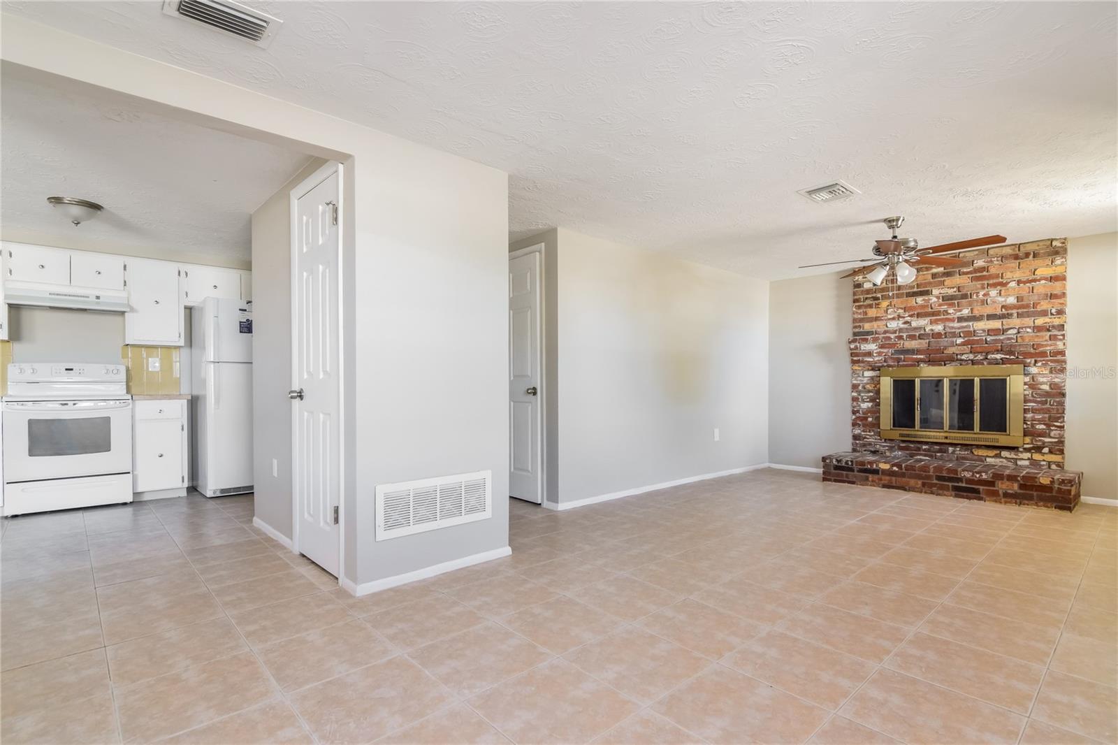 Image 3 of 16 For 3410 Trask Drive