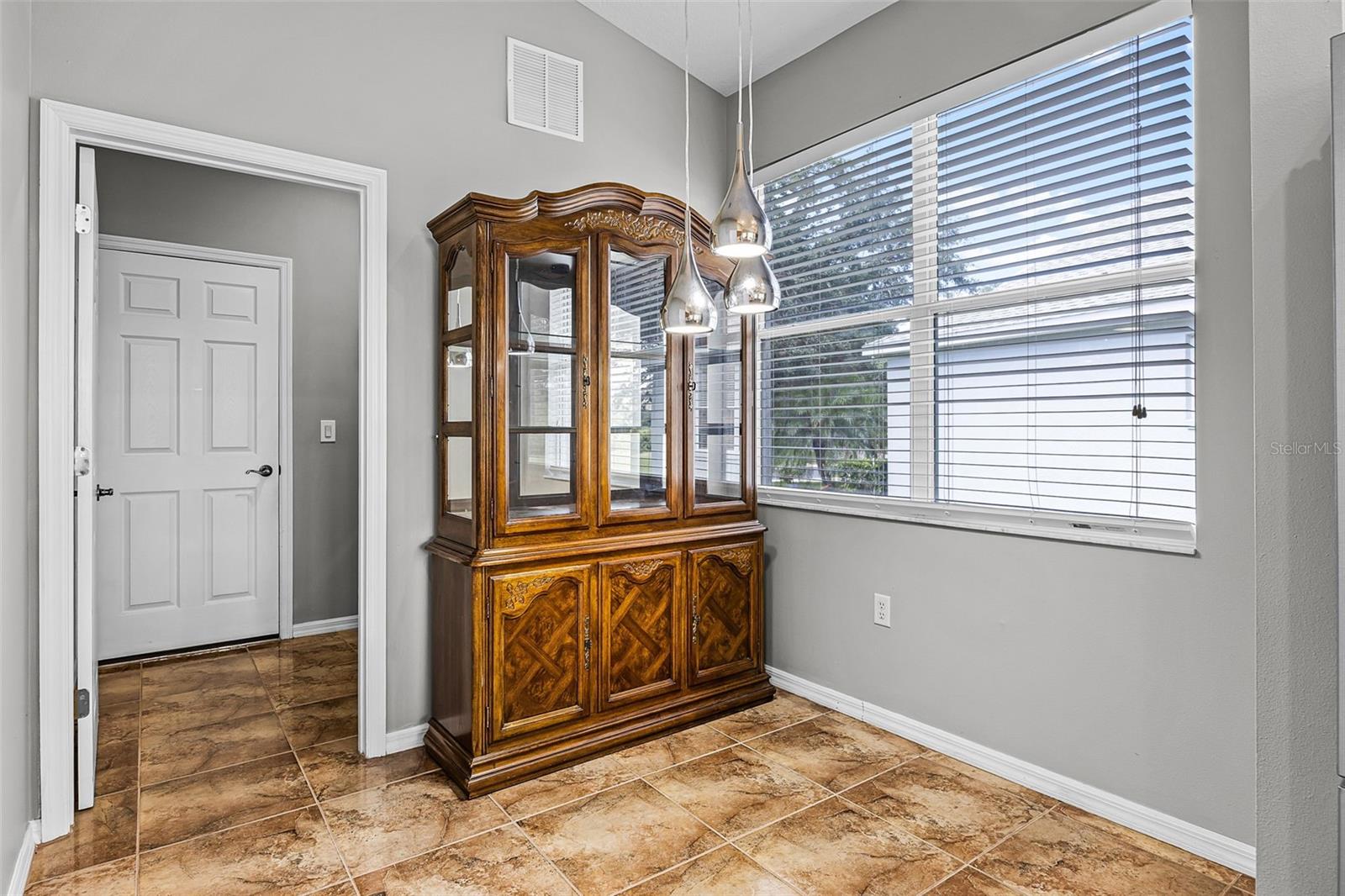 Image 23 of 96 For 3008 Pinnacle Court