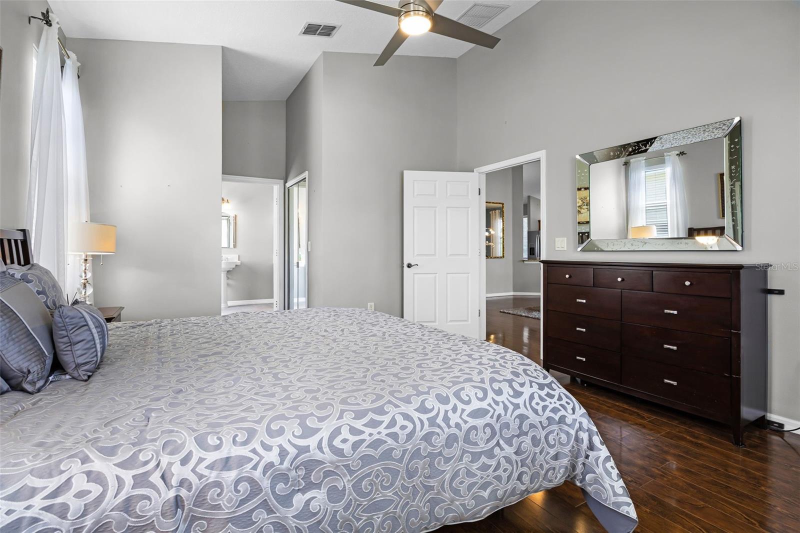 Image 27 of 96 For 3008 Pinnacle Court