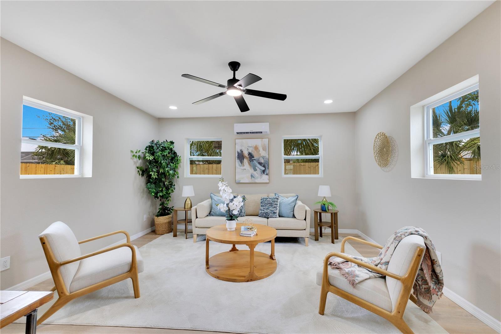 Image 20 of 49 For 1340 Lester Court