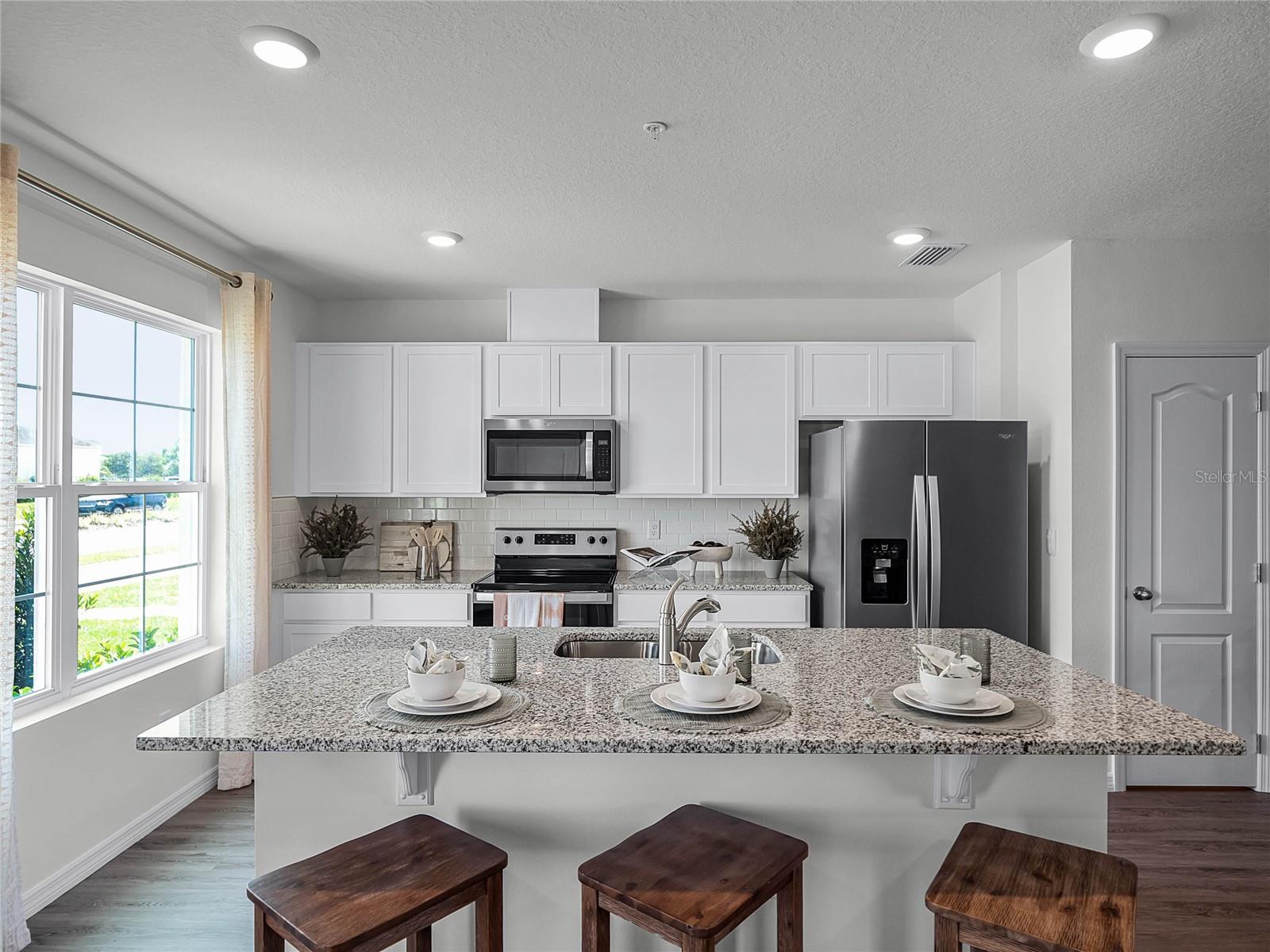 Image 3 of 49 For 1558 Dalehurst Lane