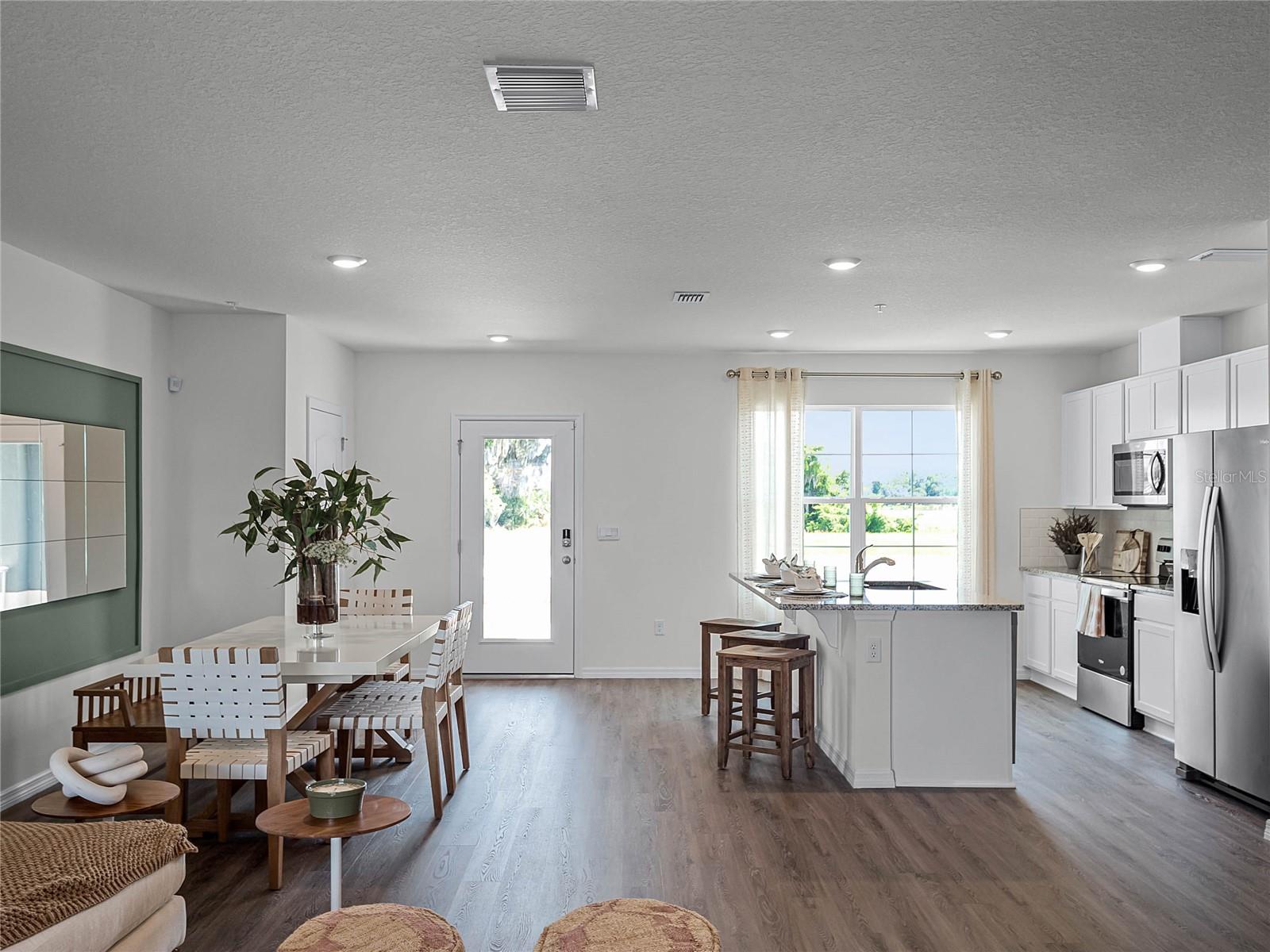 Image 8 of 49 For 1558 Dalehurst Lane