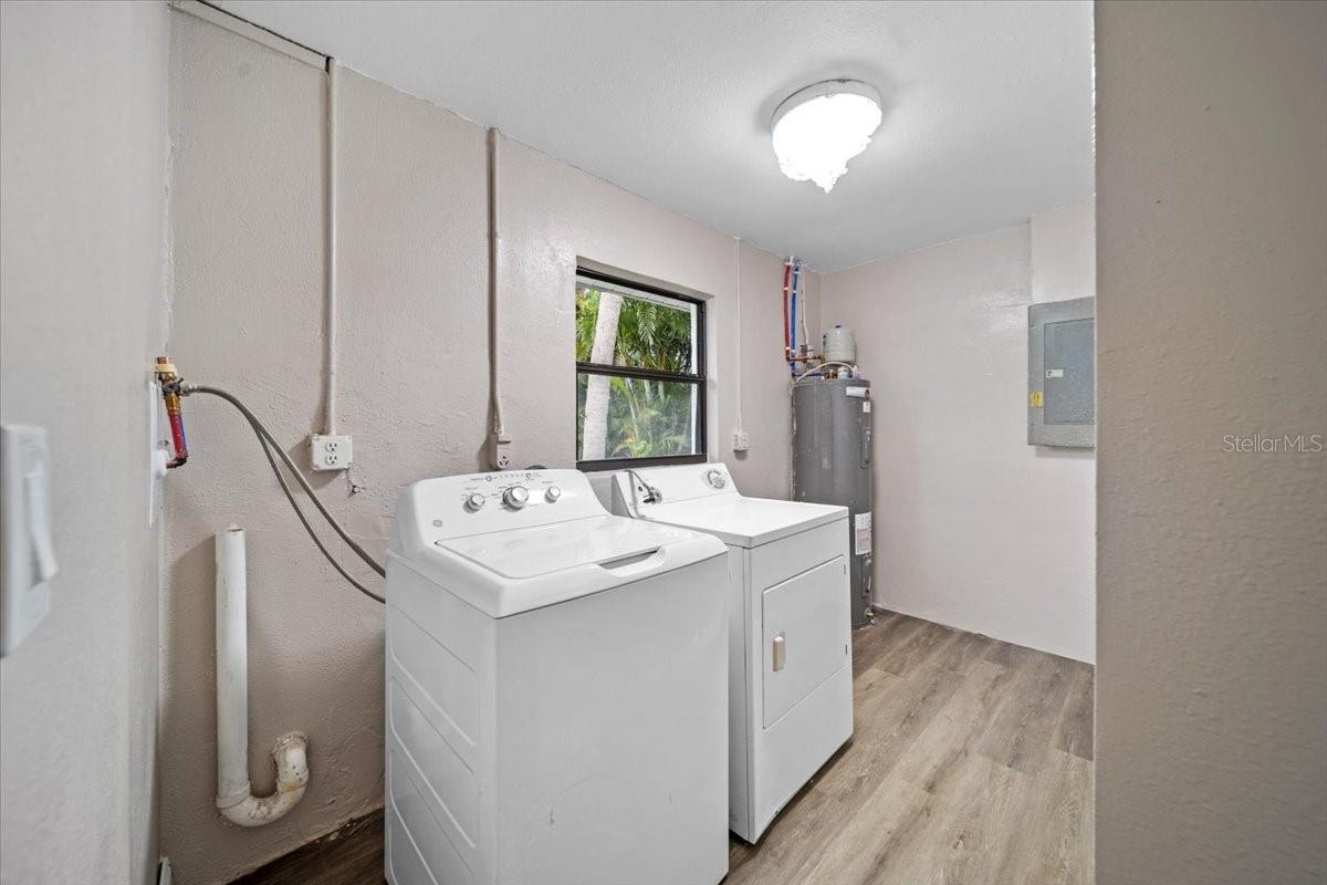 Image 16 of 20 For 21224 Quesada Avenue