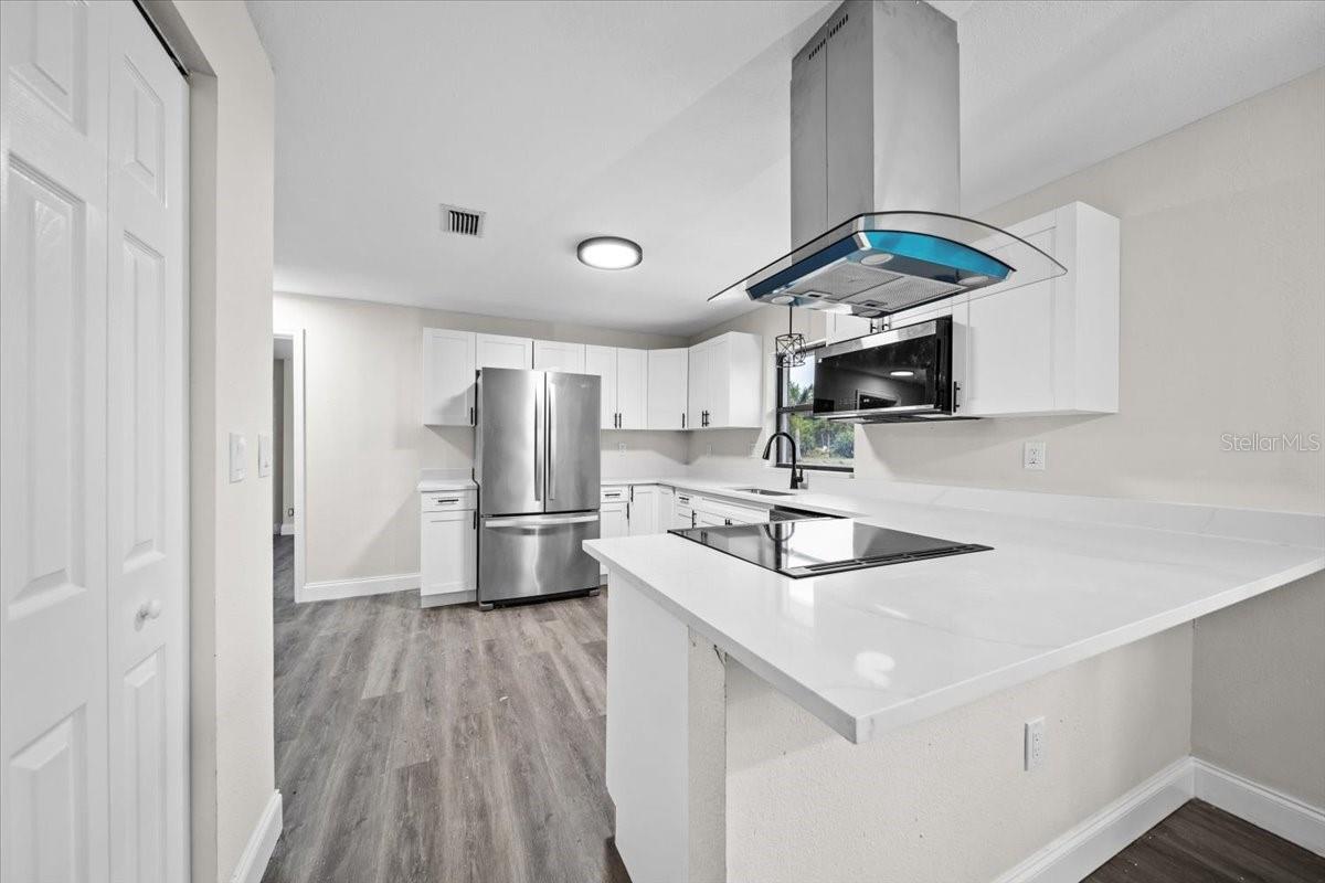 Image 4 of 20 For 21224 Quesada Avenue