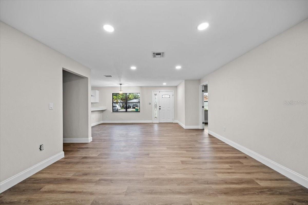 Image 6 of 20 For 21224 Quesada Avenue