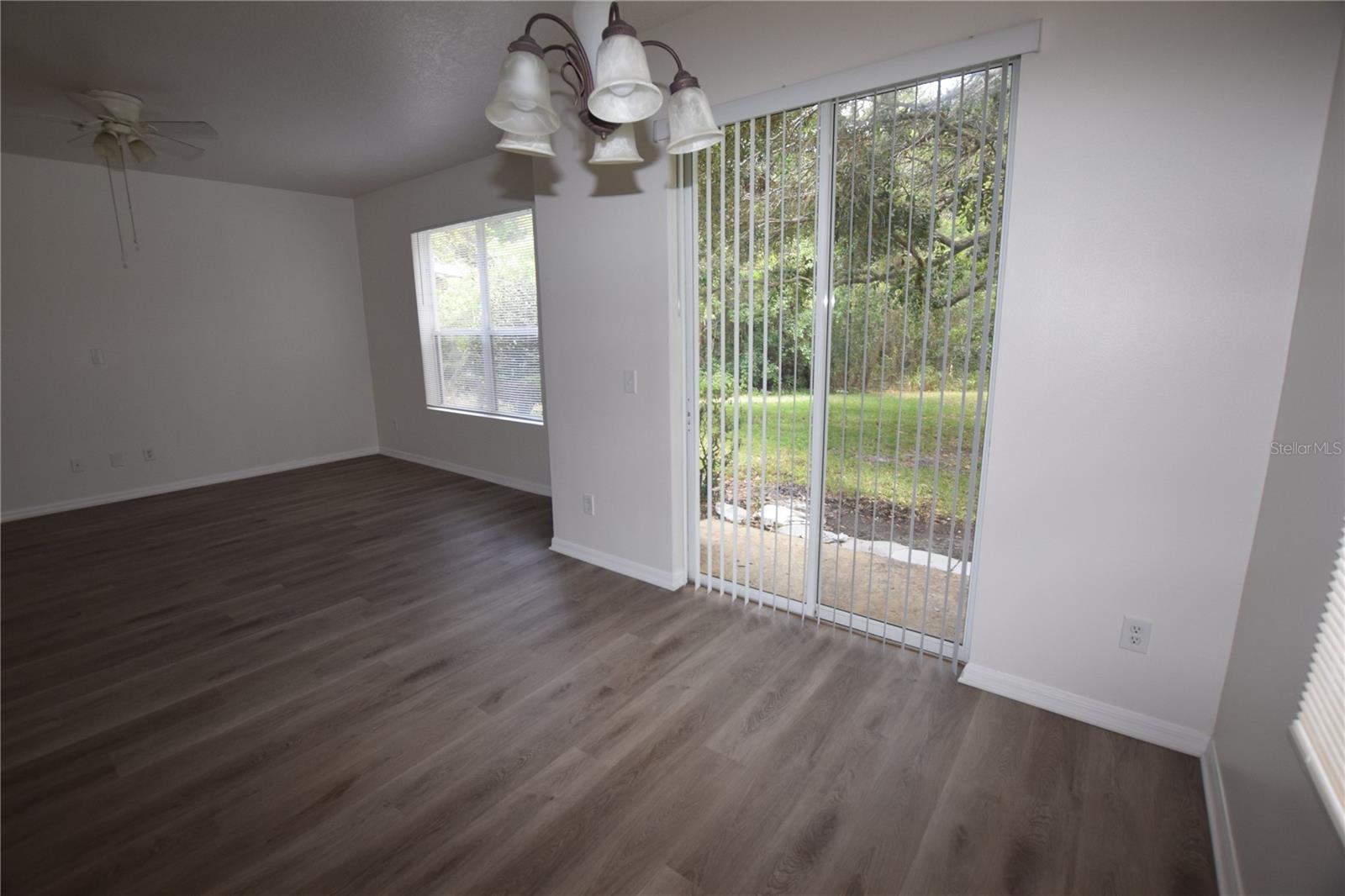 Image 10 of 40 For 15349 Oak Apple Court