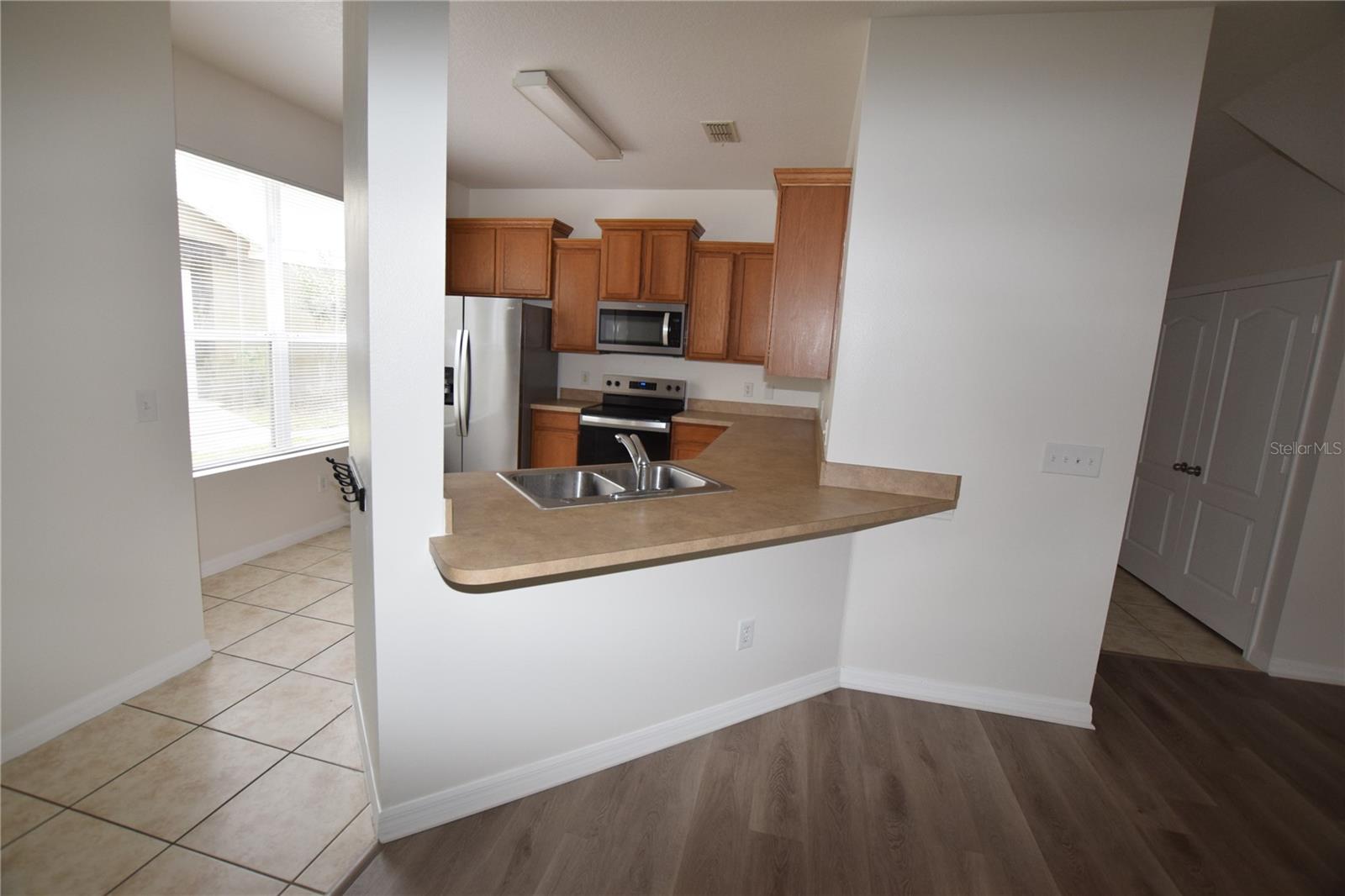 Image 12 of 40 For 15349 Oak Apple Court