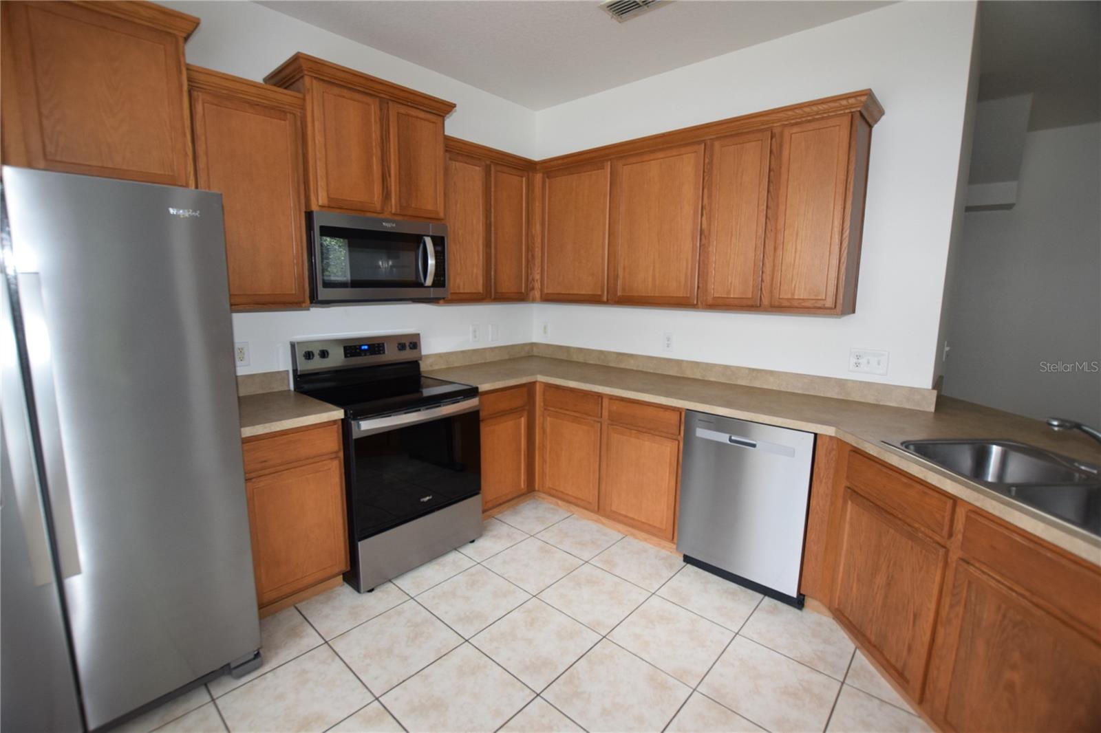 Image 14 of 40 For 15349 Oak Apple Court