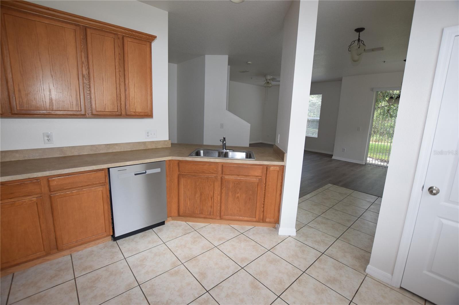Image 15 of 40 For 15349 Oak Apple Court