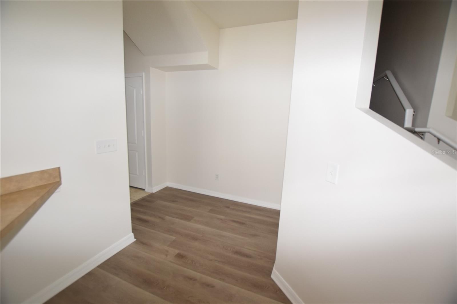 Image 17 of 40 For 15349 Oak Apple Court
