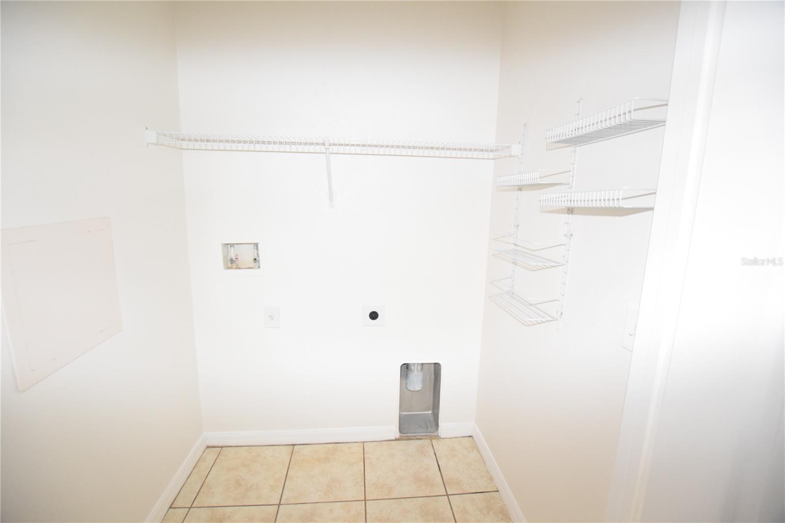 Image 19 of 40 For 15349 Oak Apple Court