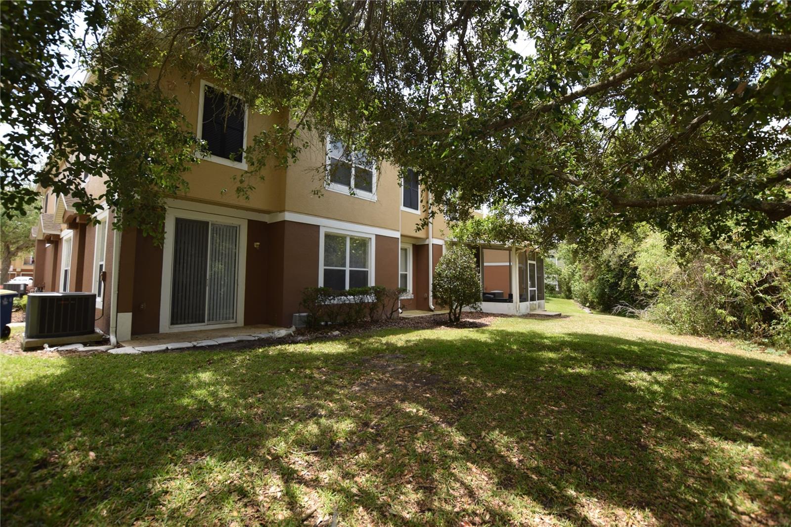Image 4 of 40 For 15349 Oak Apple Court
