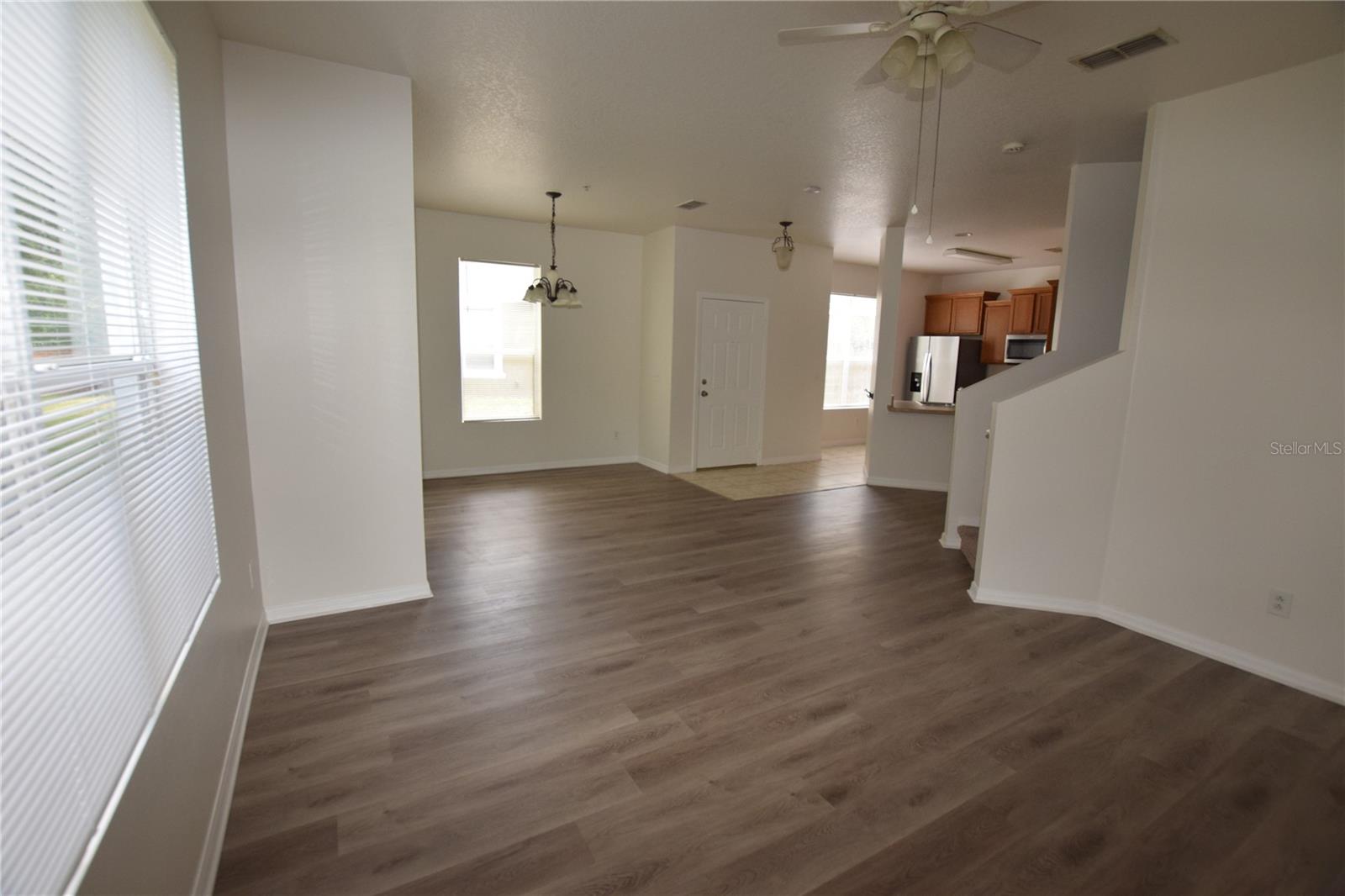 Image 7 of 40 For 15349 Oak Apple Court