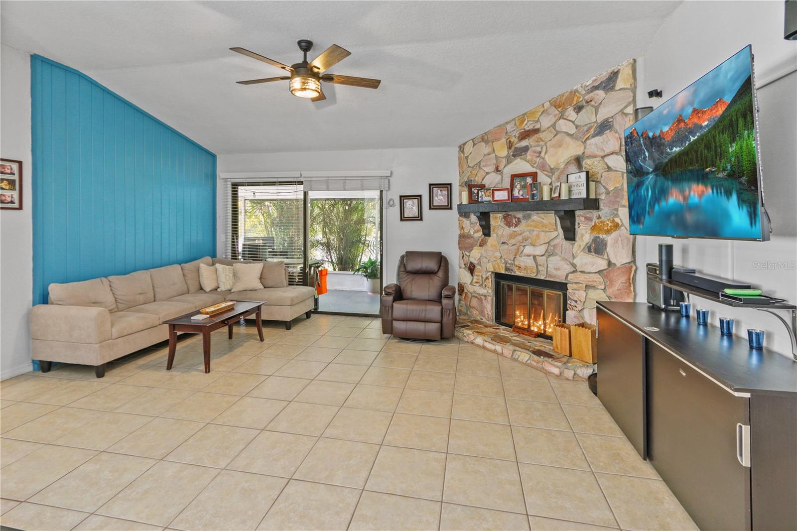 Image 8 of 20 For 10124 Pink Carnation Court