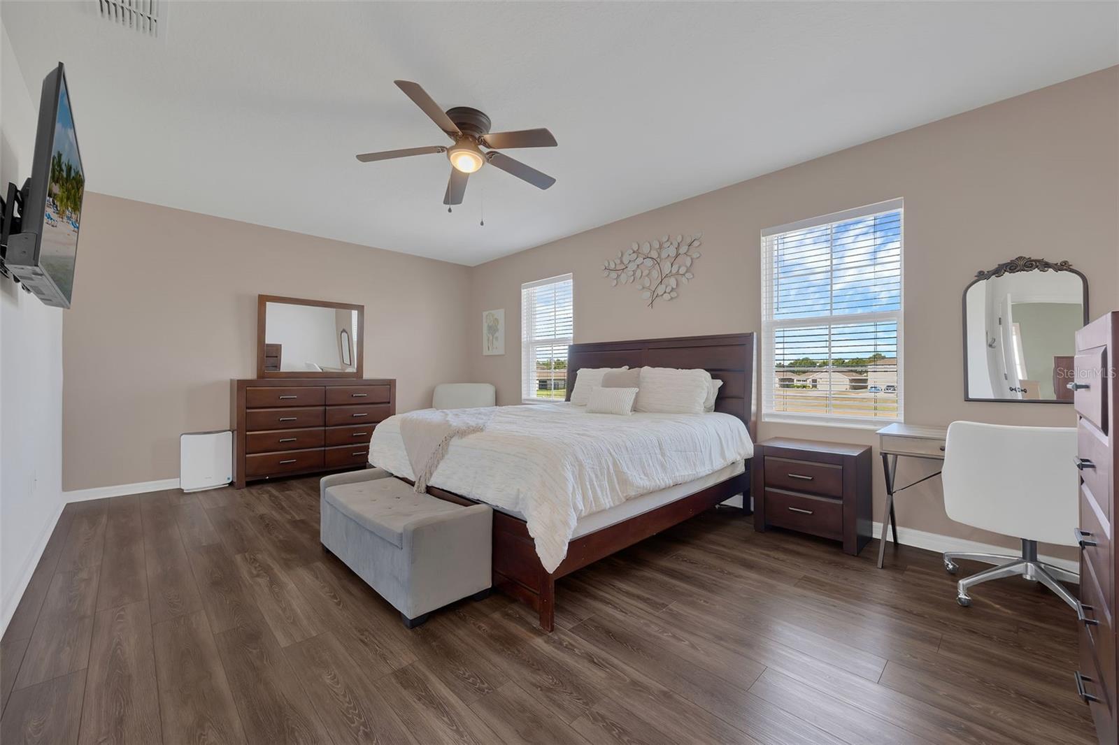 Image 18 of 66 For 455 Lazio Circle