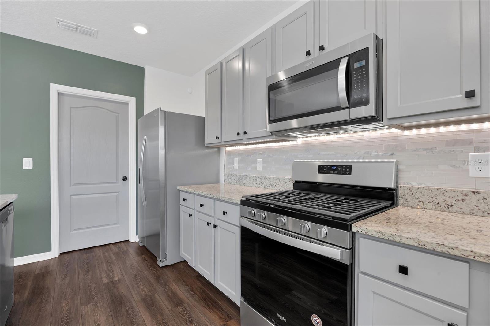 Image 5 of 66 For 455 Lazio Circle