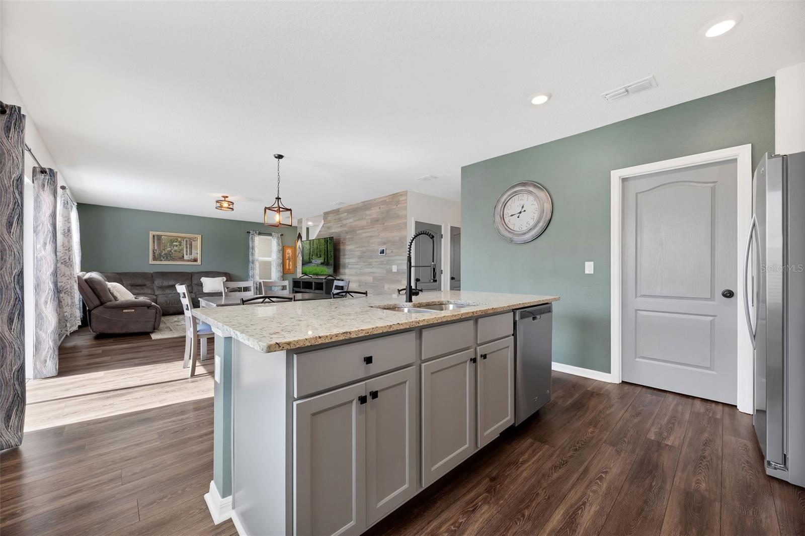 Image 6 of 66 For 455 Lazio Circle