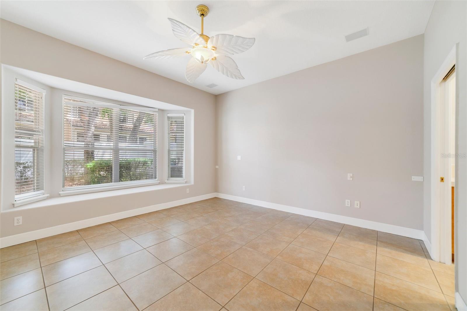 Image 6 of 17 For 8414 Frescada Court