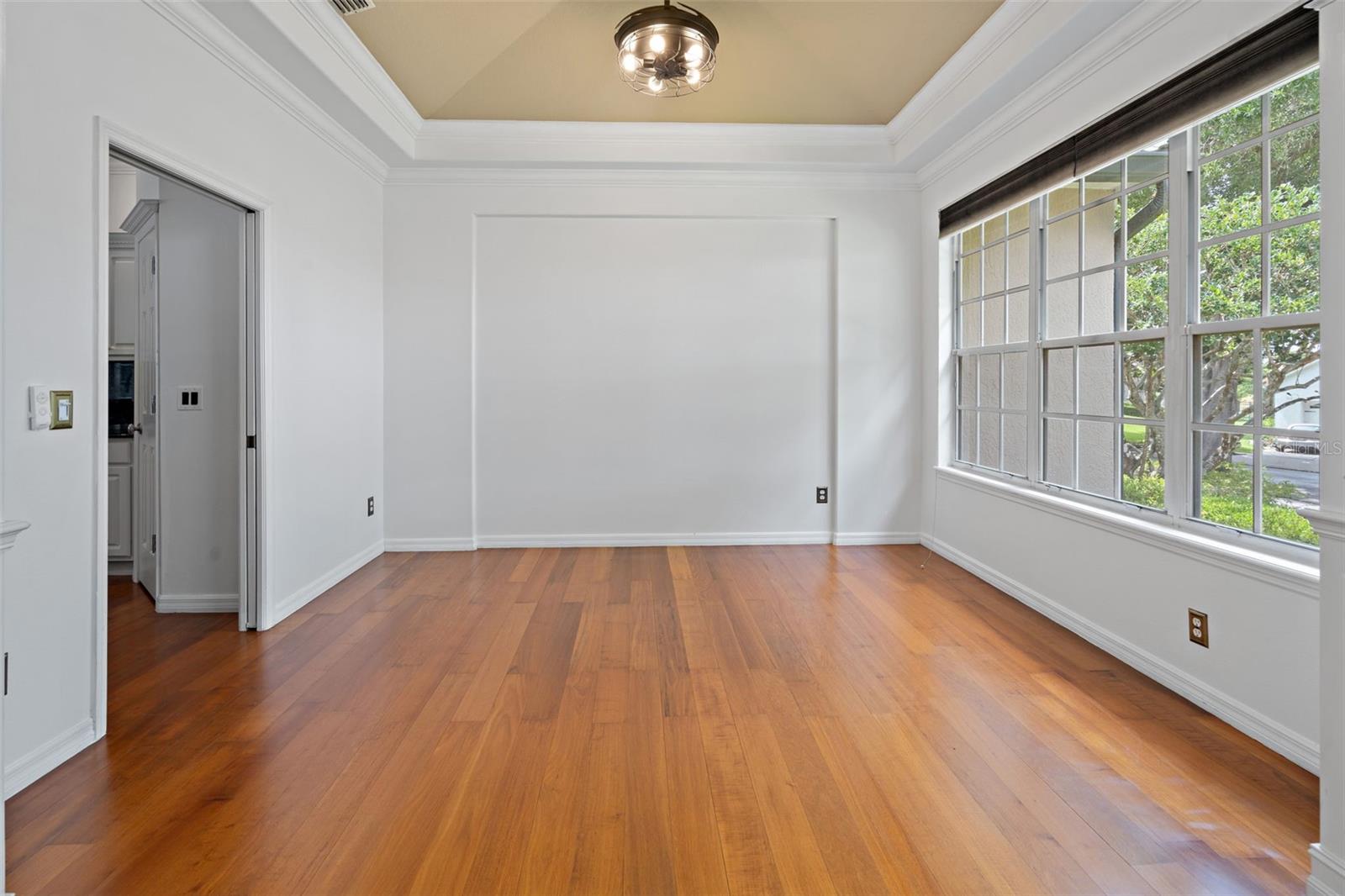 Image 10 of 47 For 7698 Mount Carmel Drive
