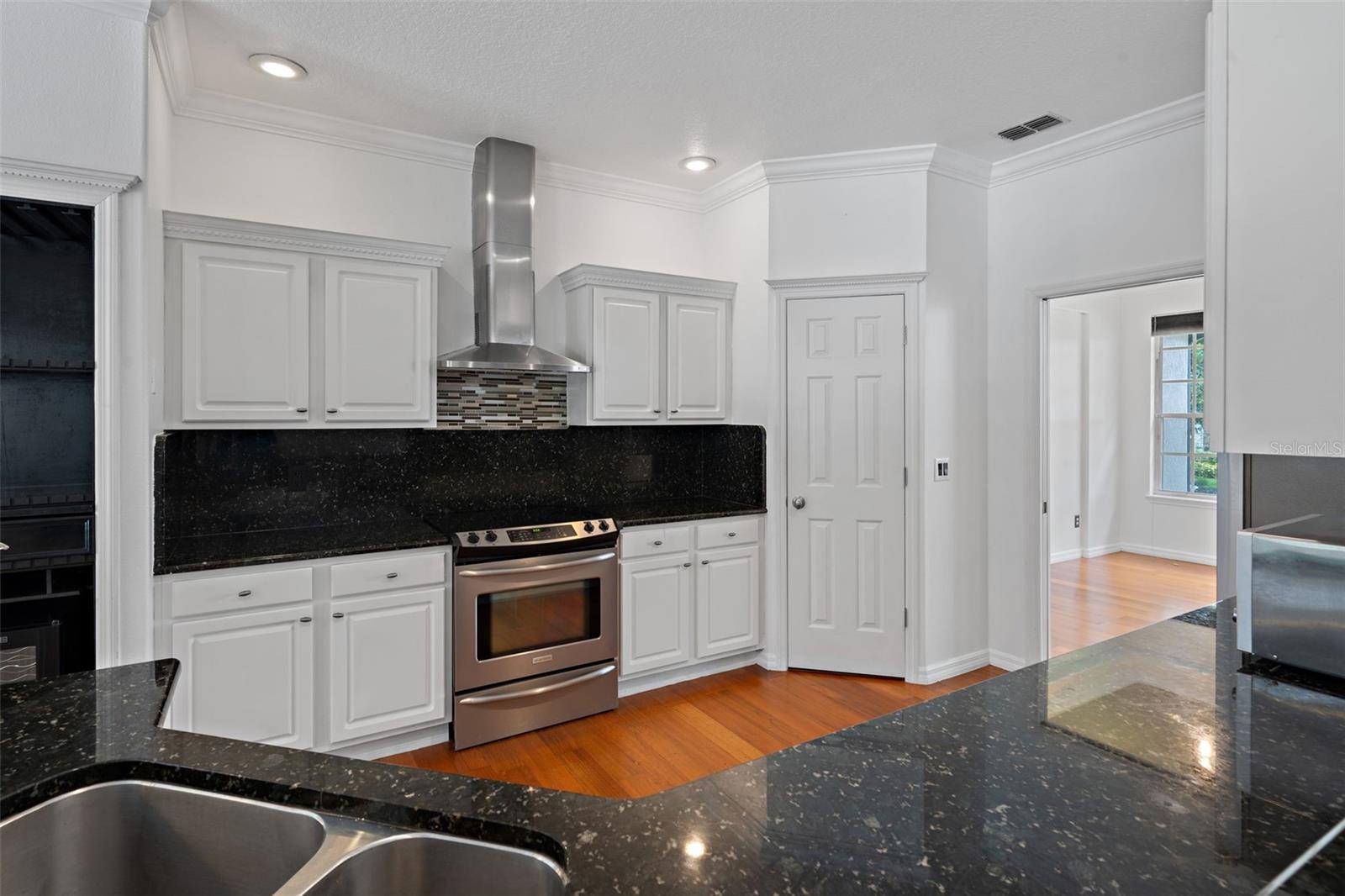 Image 26 of 47 For 7698 Mount Carmel Drive