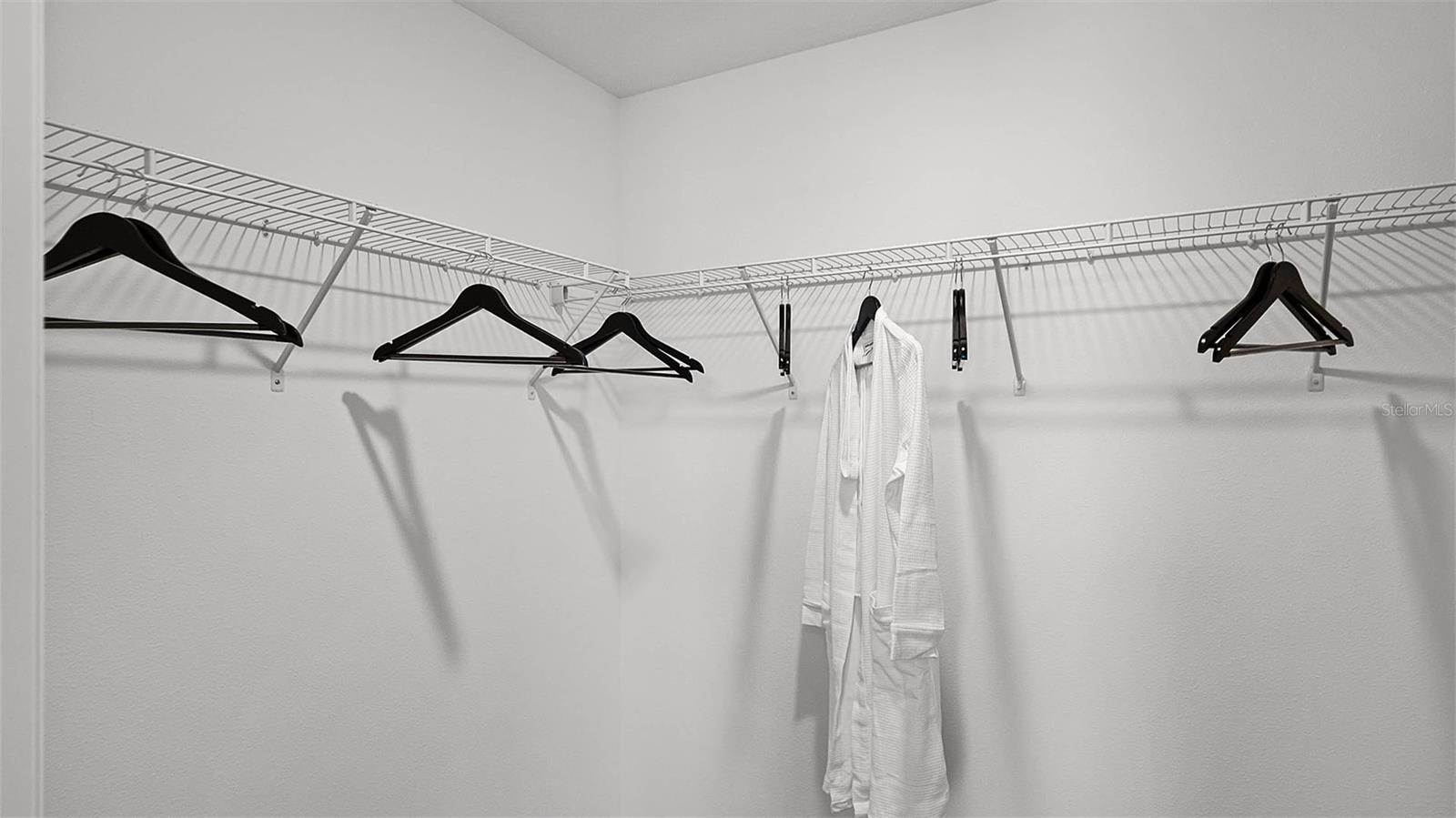 Image 18 of 50 For 1566 Dalehurst Lane