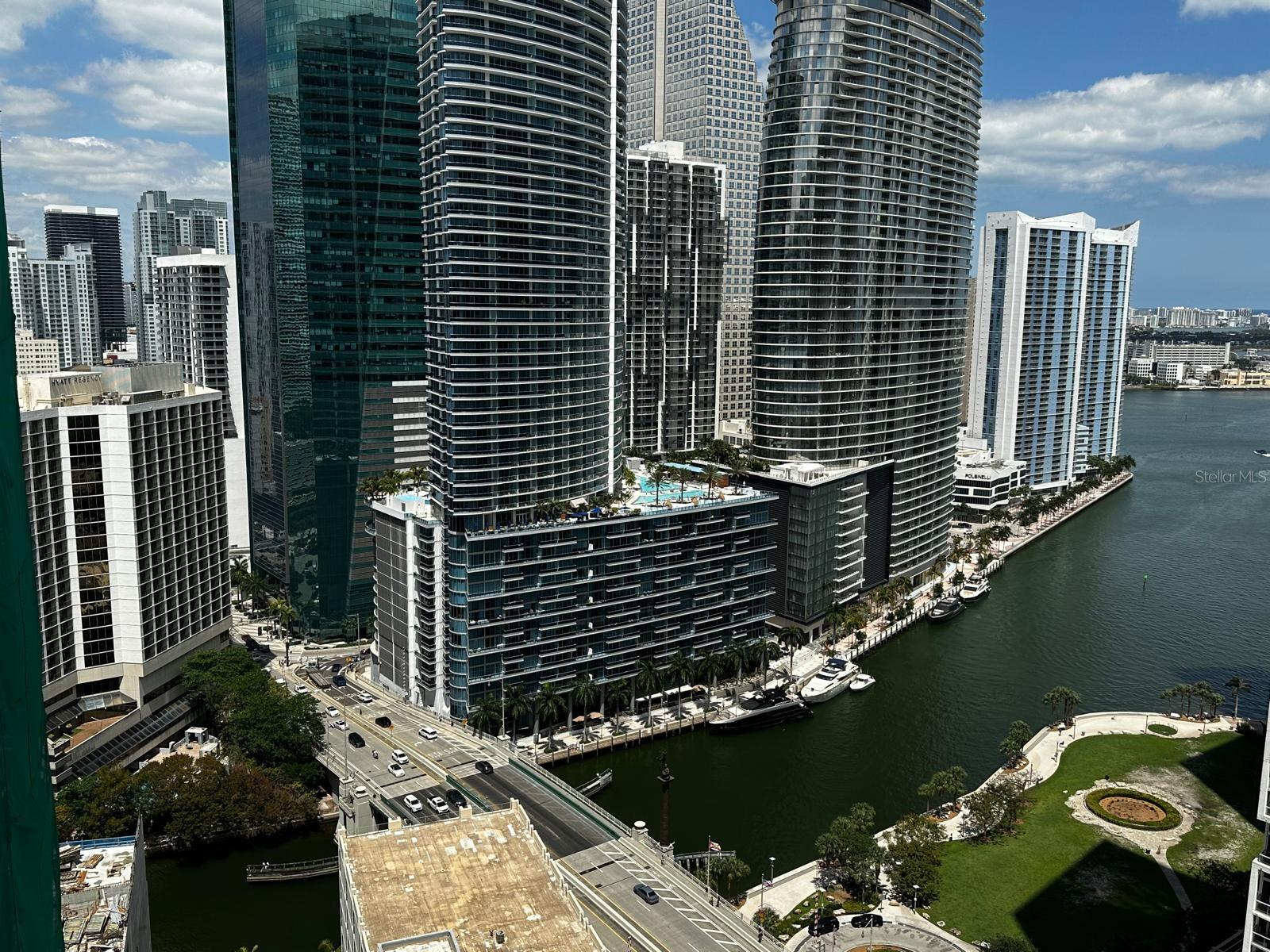 Image 2 of 13 For 500 Brickell Ave  3307