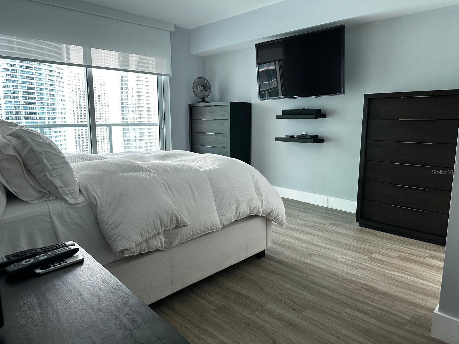 Image 7 of 13 For 500 Brickell Ave  3307