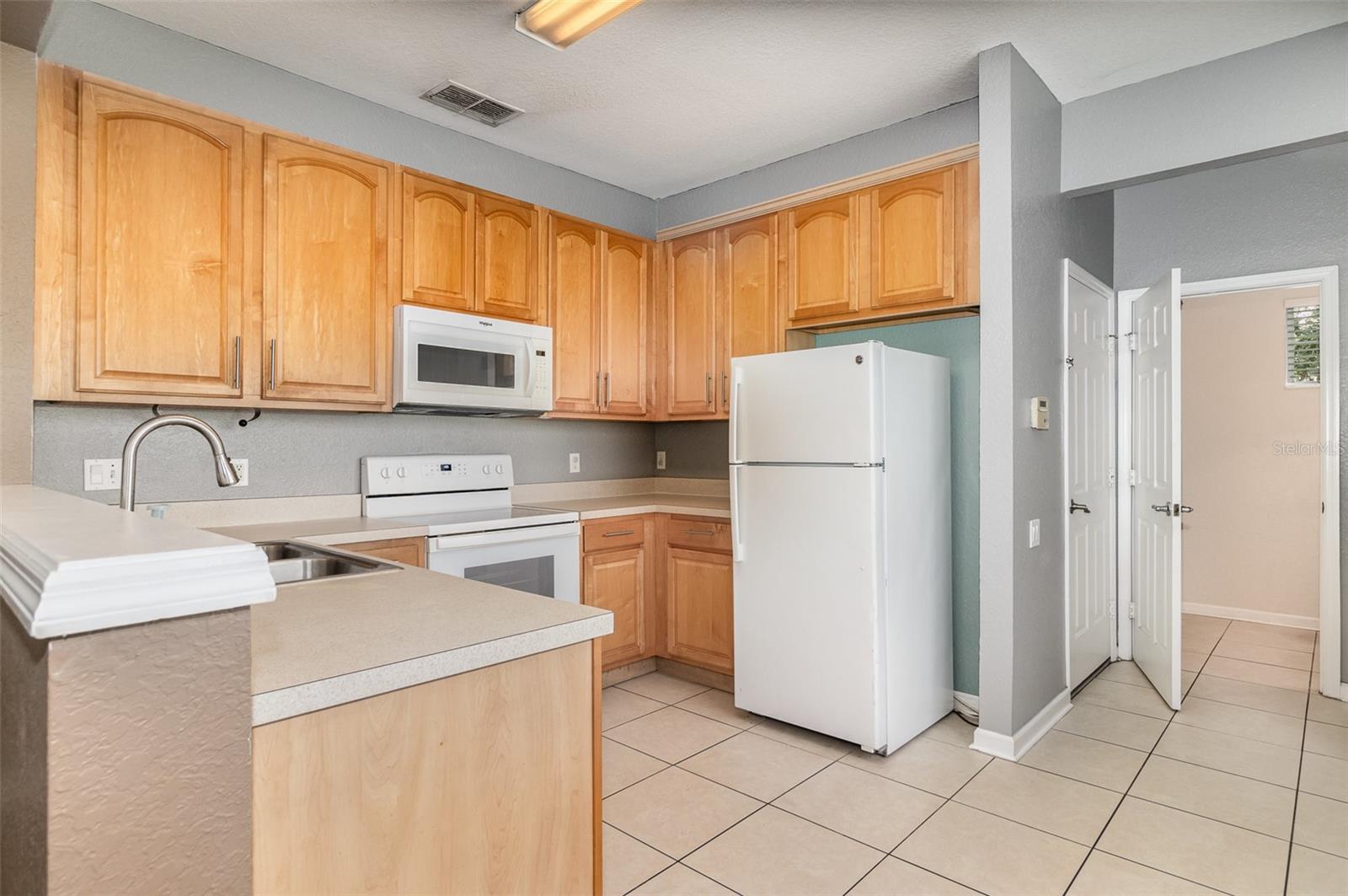 Image 10 of 23 For 2110 Stockton Drive