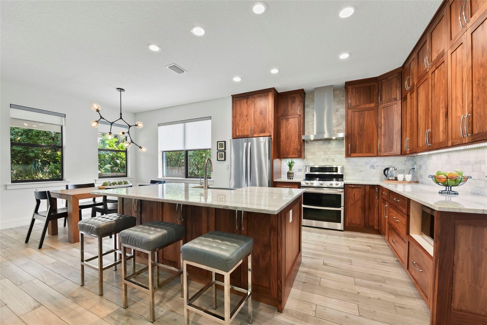 Image 11 of 66 For 1821 Windsor Drive