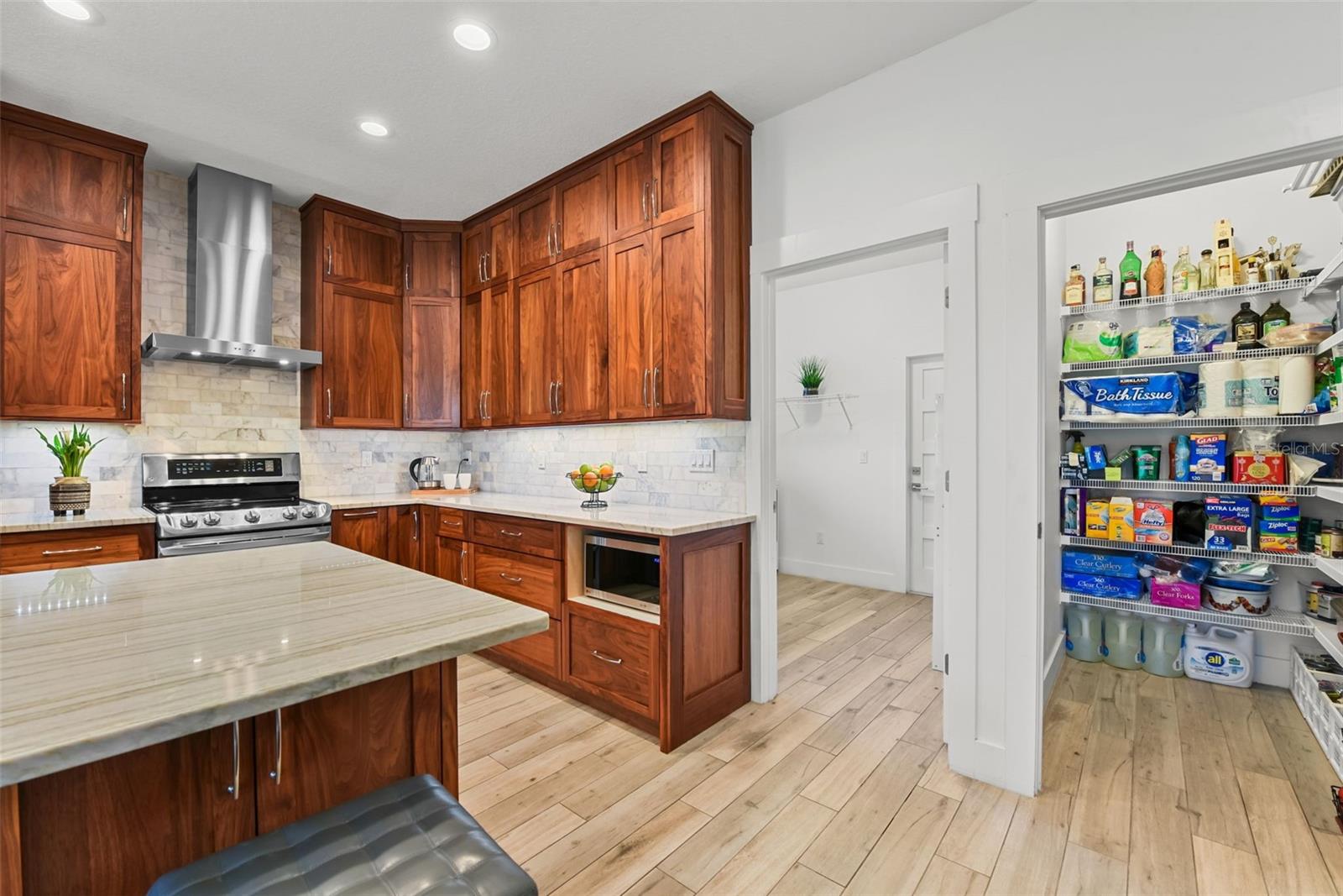 Image 12 of 66 For 1821 Windsor Drive
