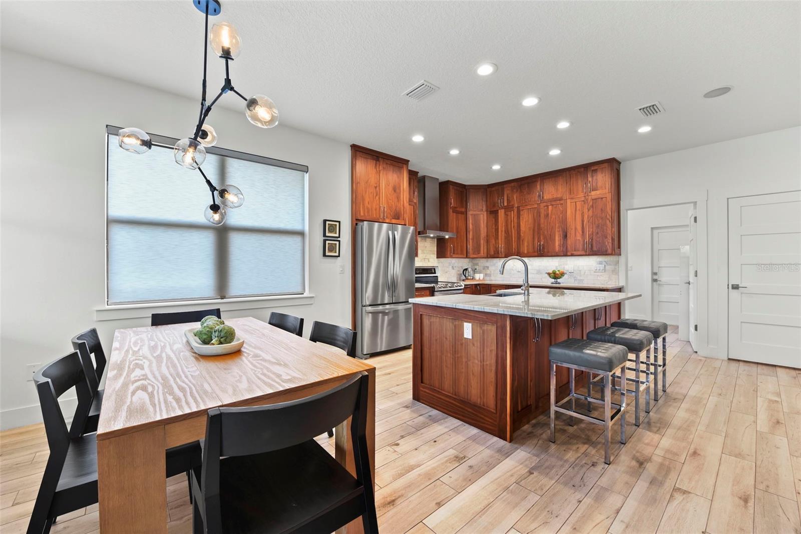 Image 14 of 66 For 1821 Windsor Drive