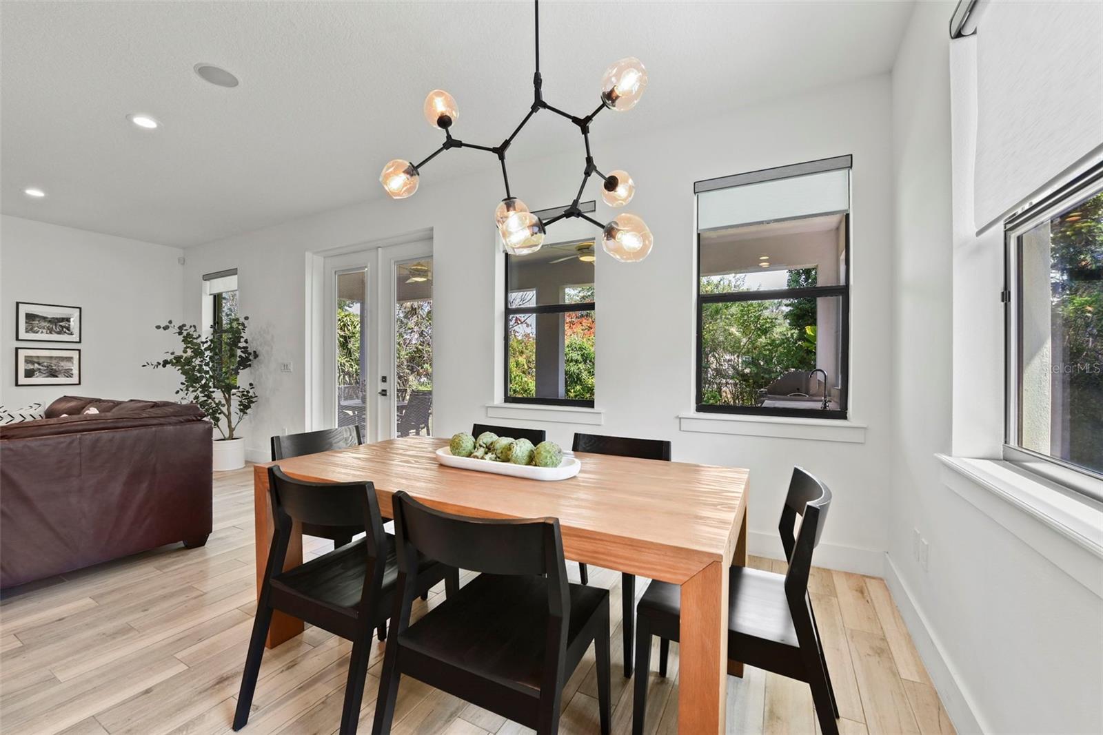 Image 15 of 66 For 1821 Windsor Drive
