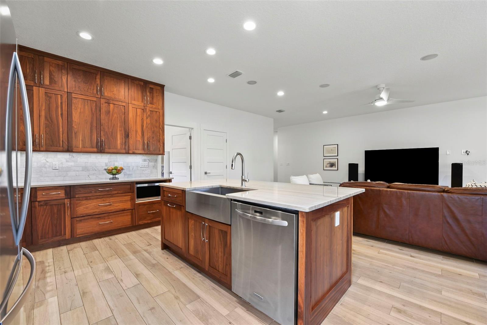 Image 16 of 66 For 1821 Windsor Drive