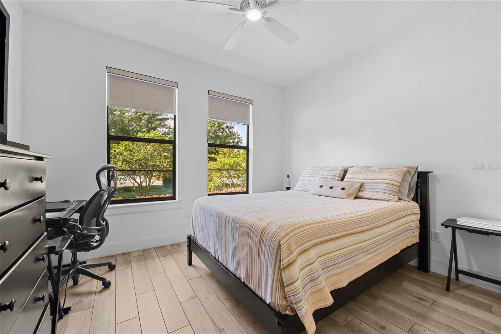 Image 33 of 66 For 1821 Windsor Drive