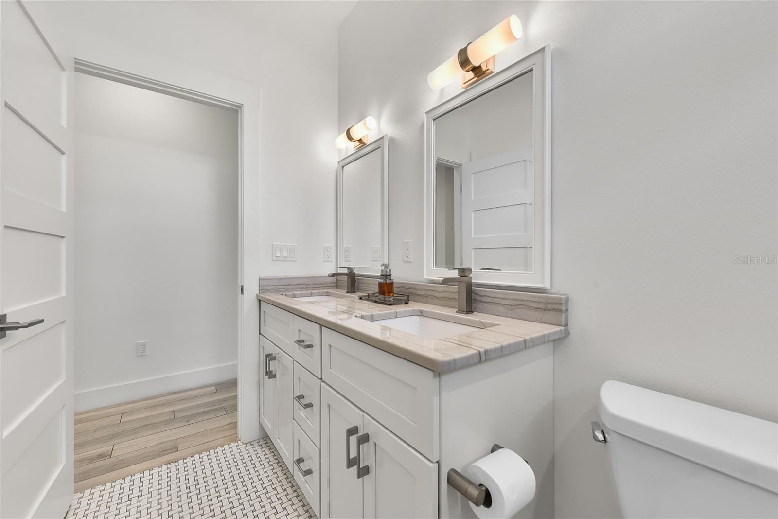 Image 36 of 66 For 1821 Windsor Drive