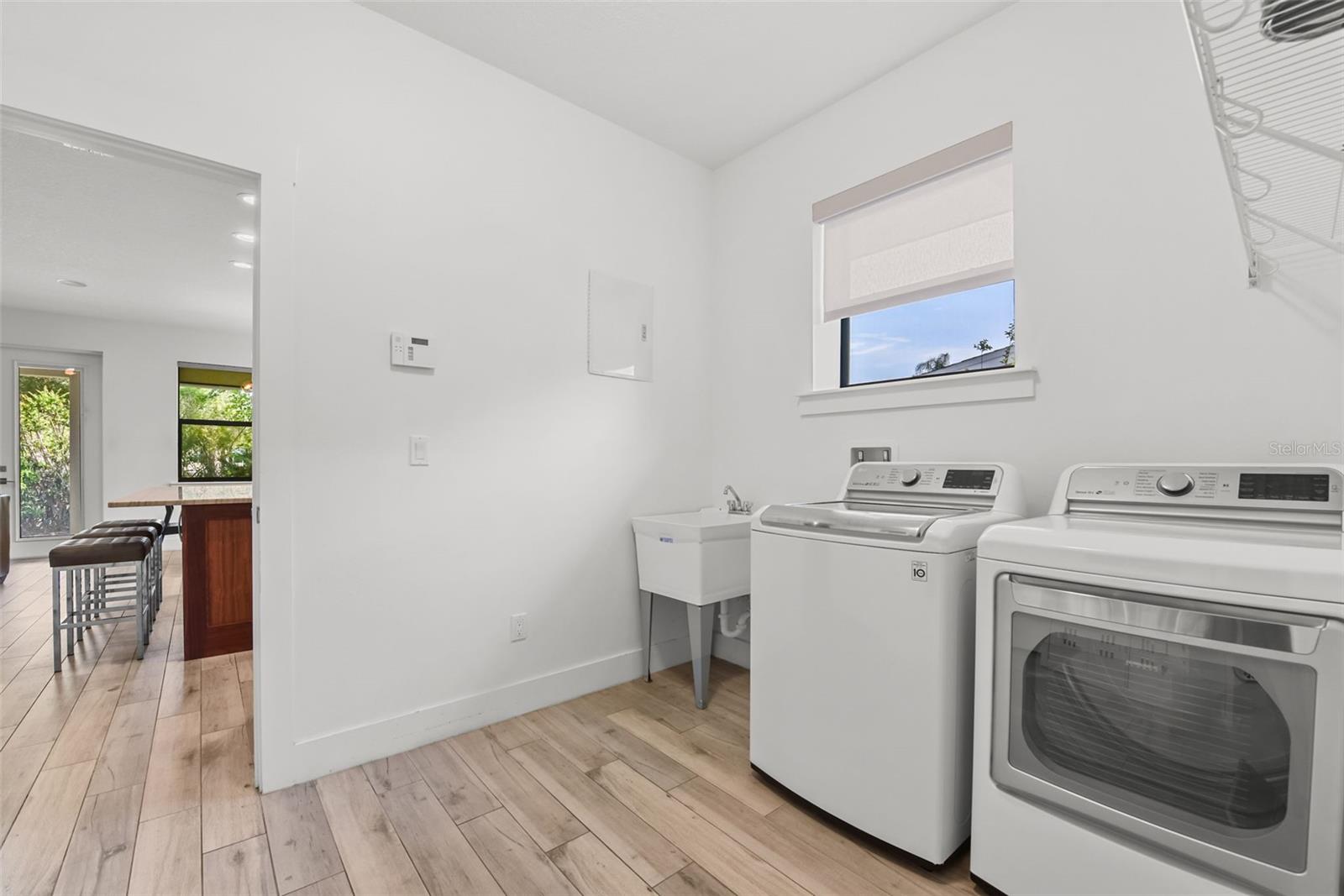 Image 39 of 66 For 1821 Windsor Drive