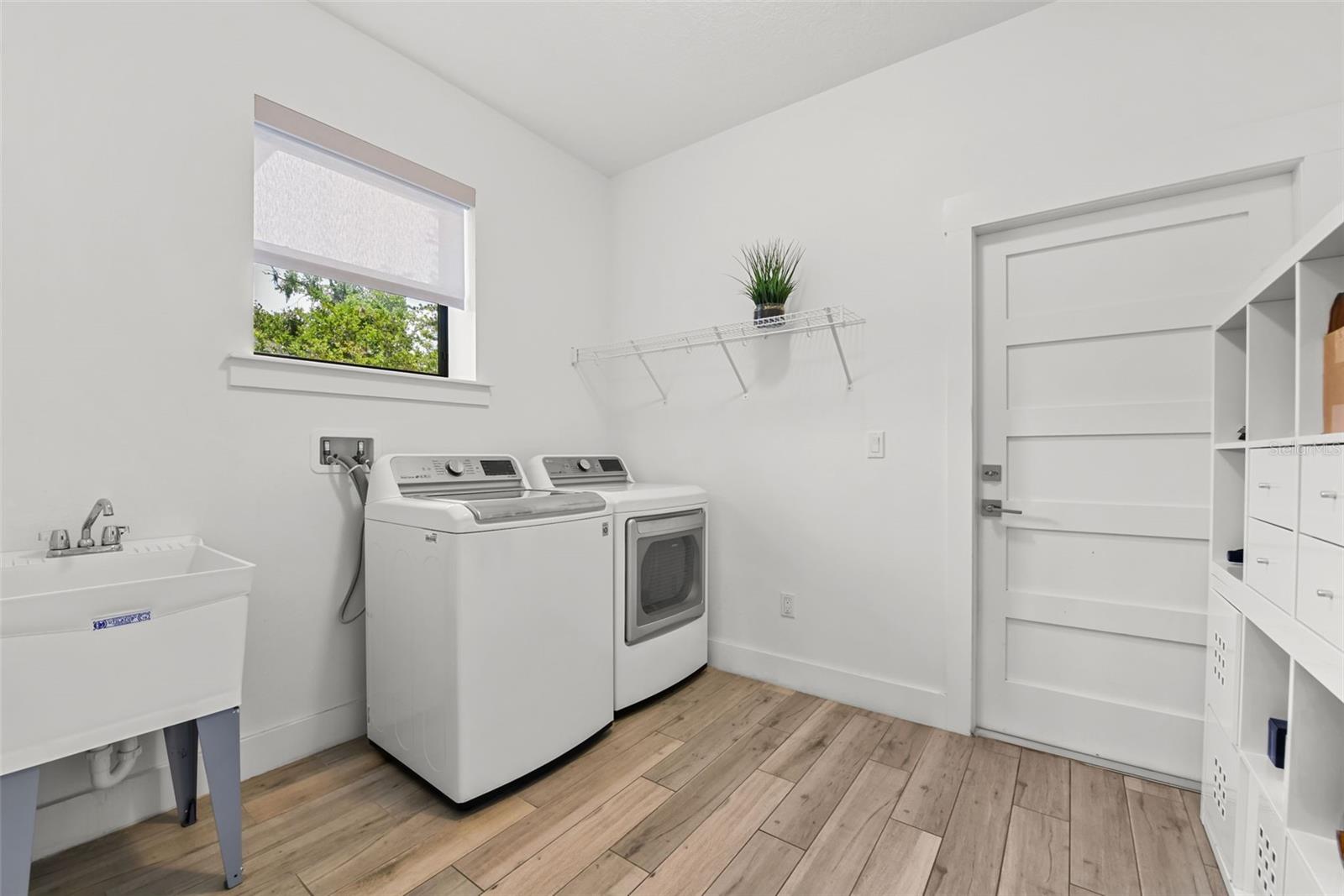 Image 40 of 66 For 1821 Windsor Drive