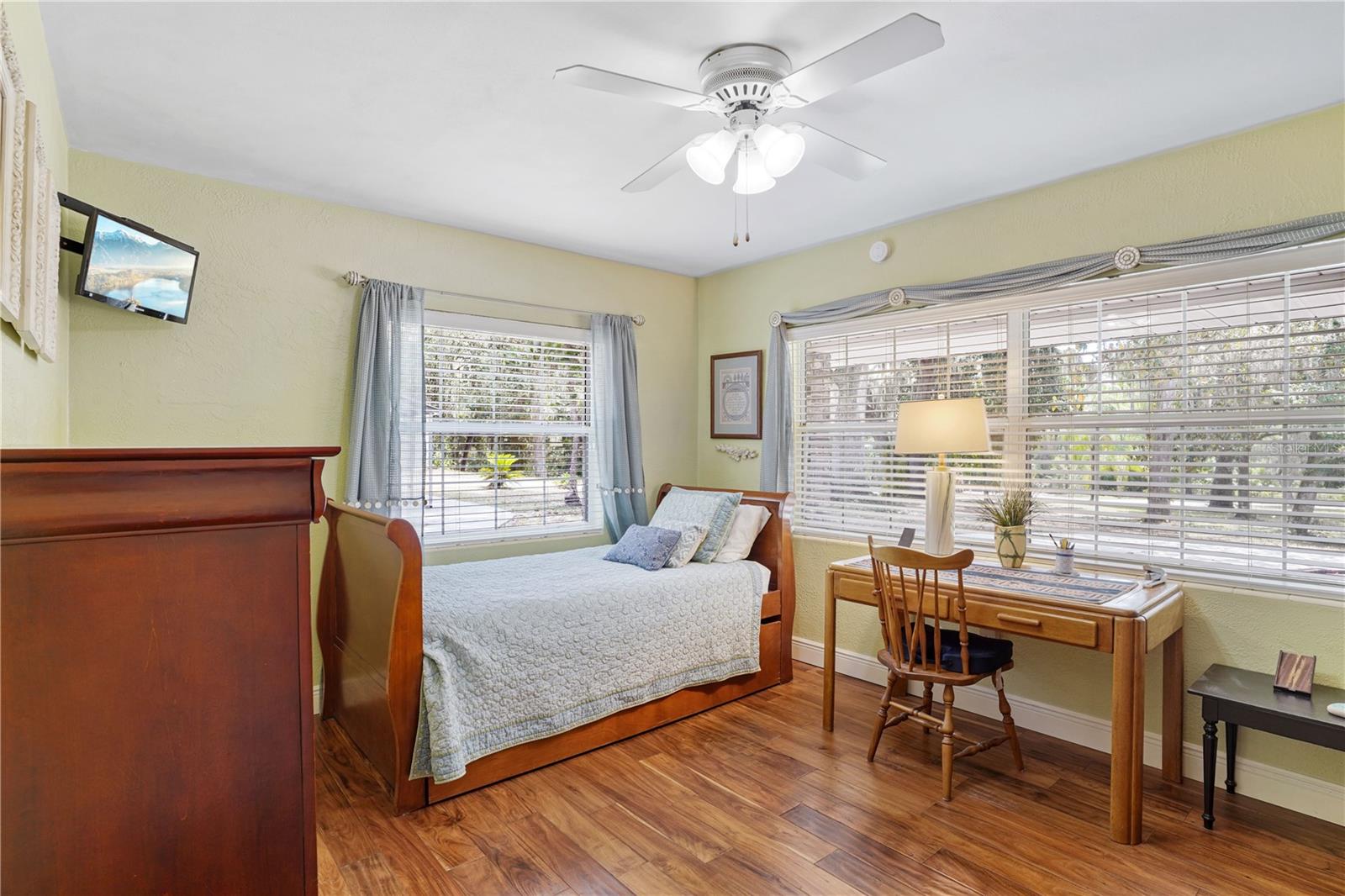 Image 18 of 46 For 1090 Braddock Road